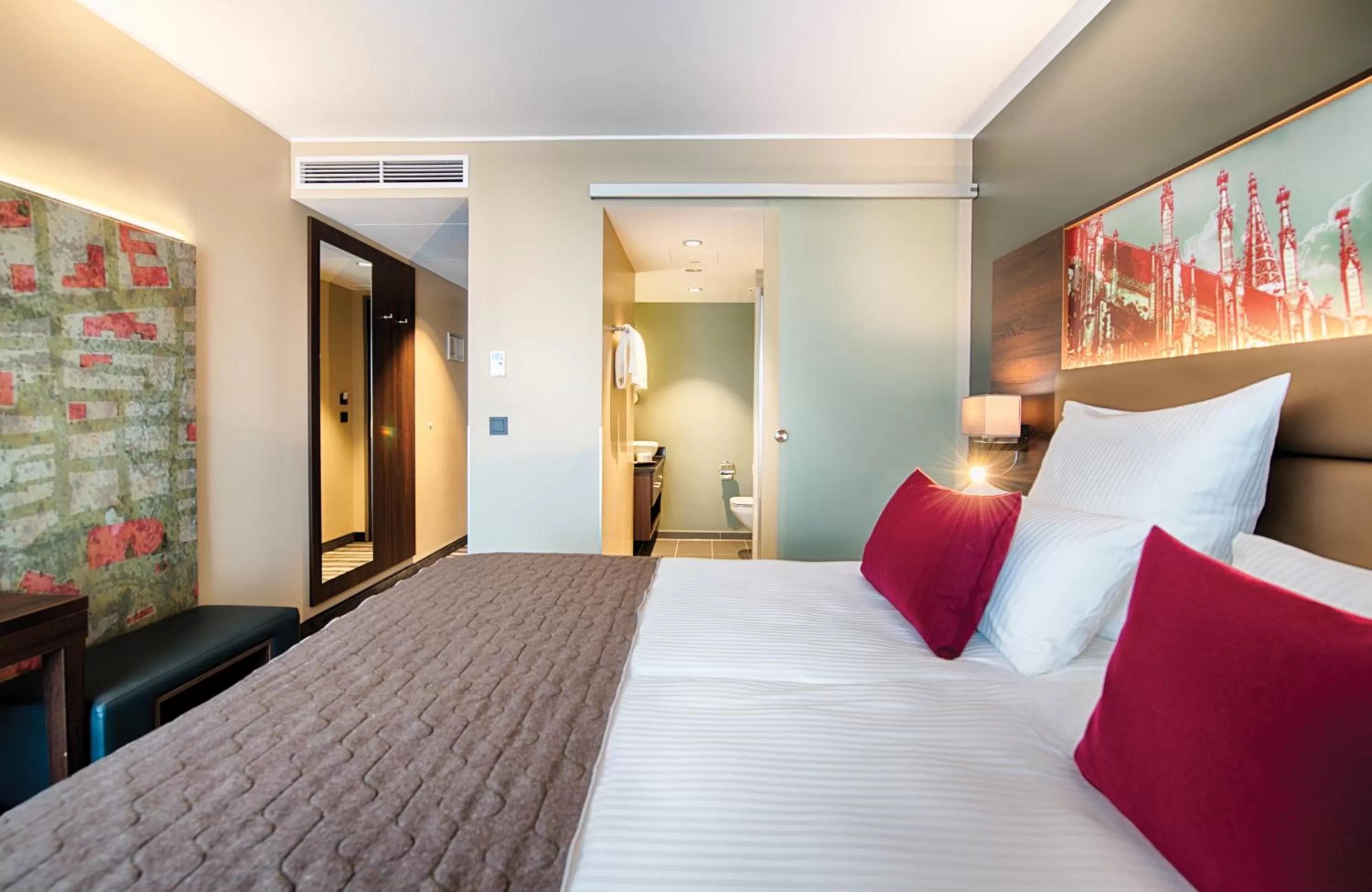 Photo of the whole room, Bed in Leonardo Royal Hotel Ulm