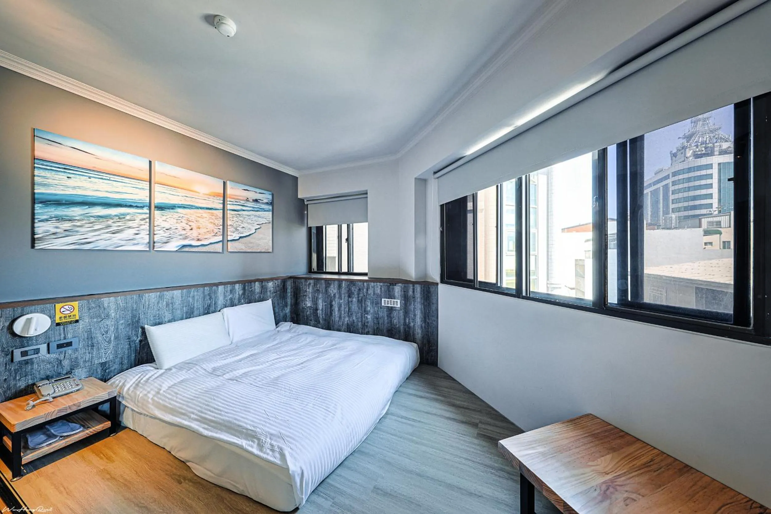 Bed in 亞馨文旅 近東大門夜市 有免費停車場 可自助入住