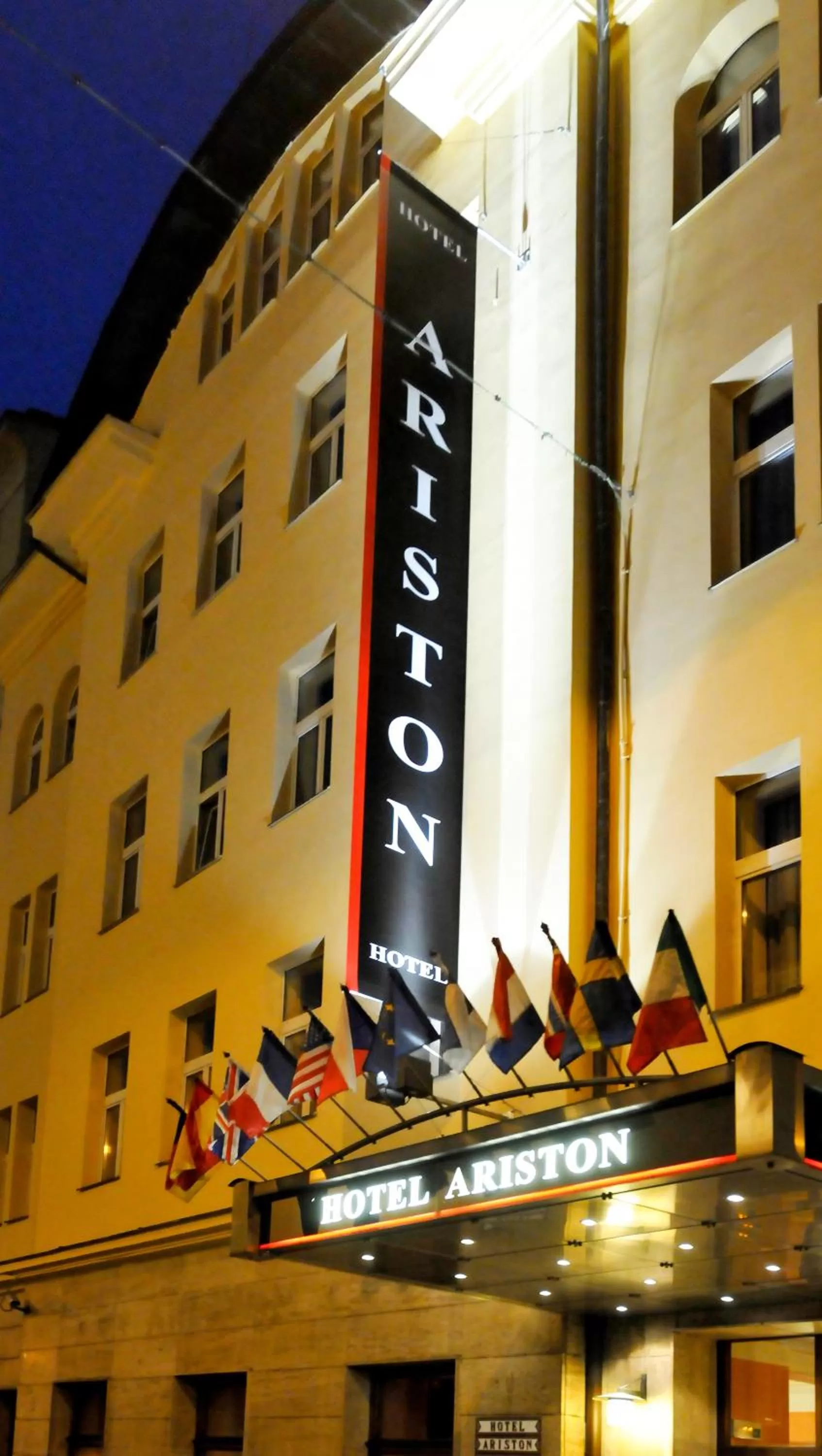 Facade/entrance in Hotel Ariston Prague