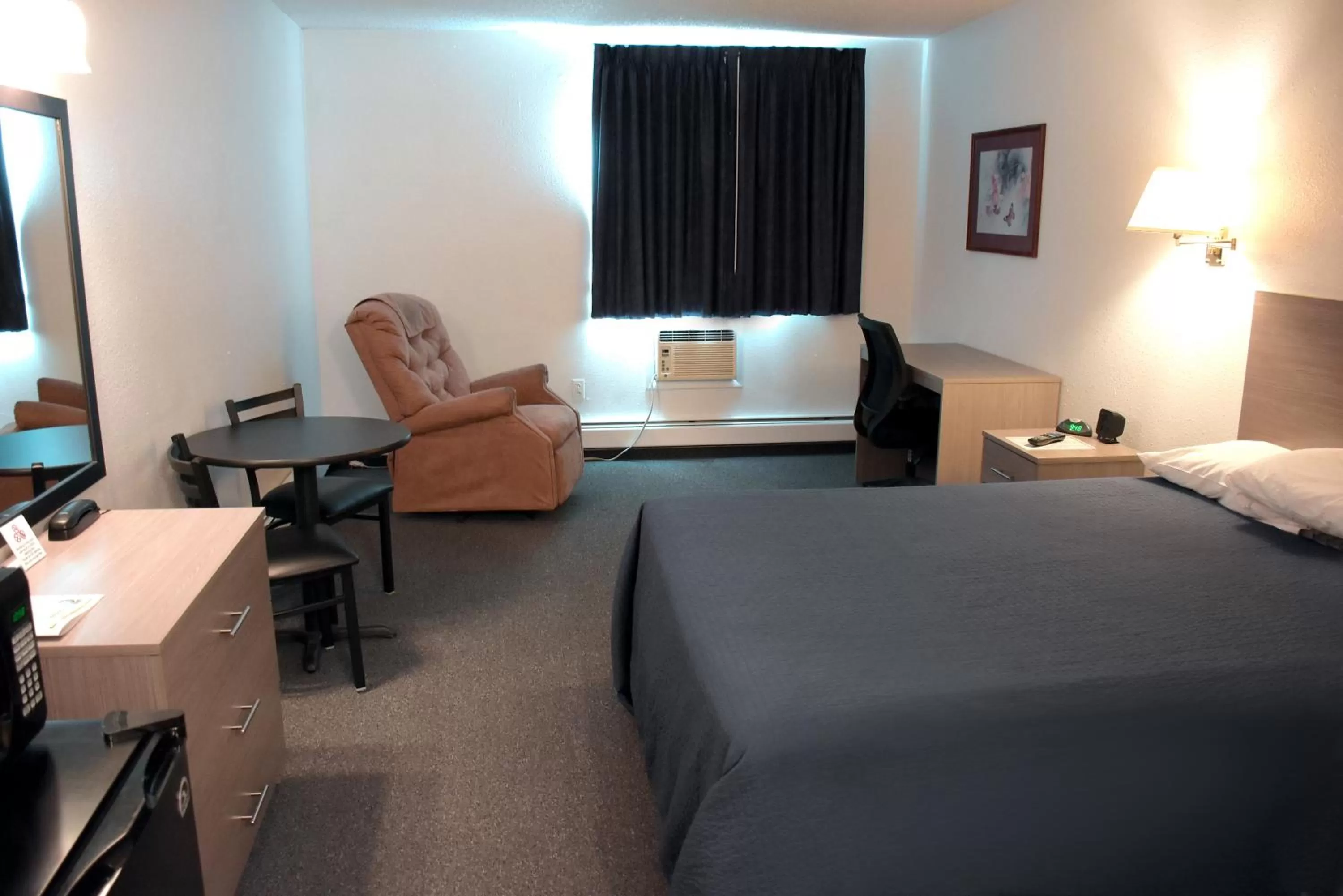 Bed in Yellowstone River Inn