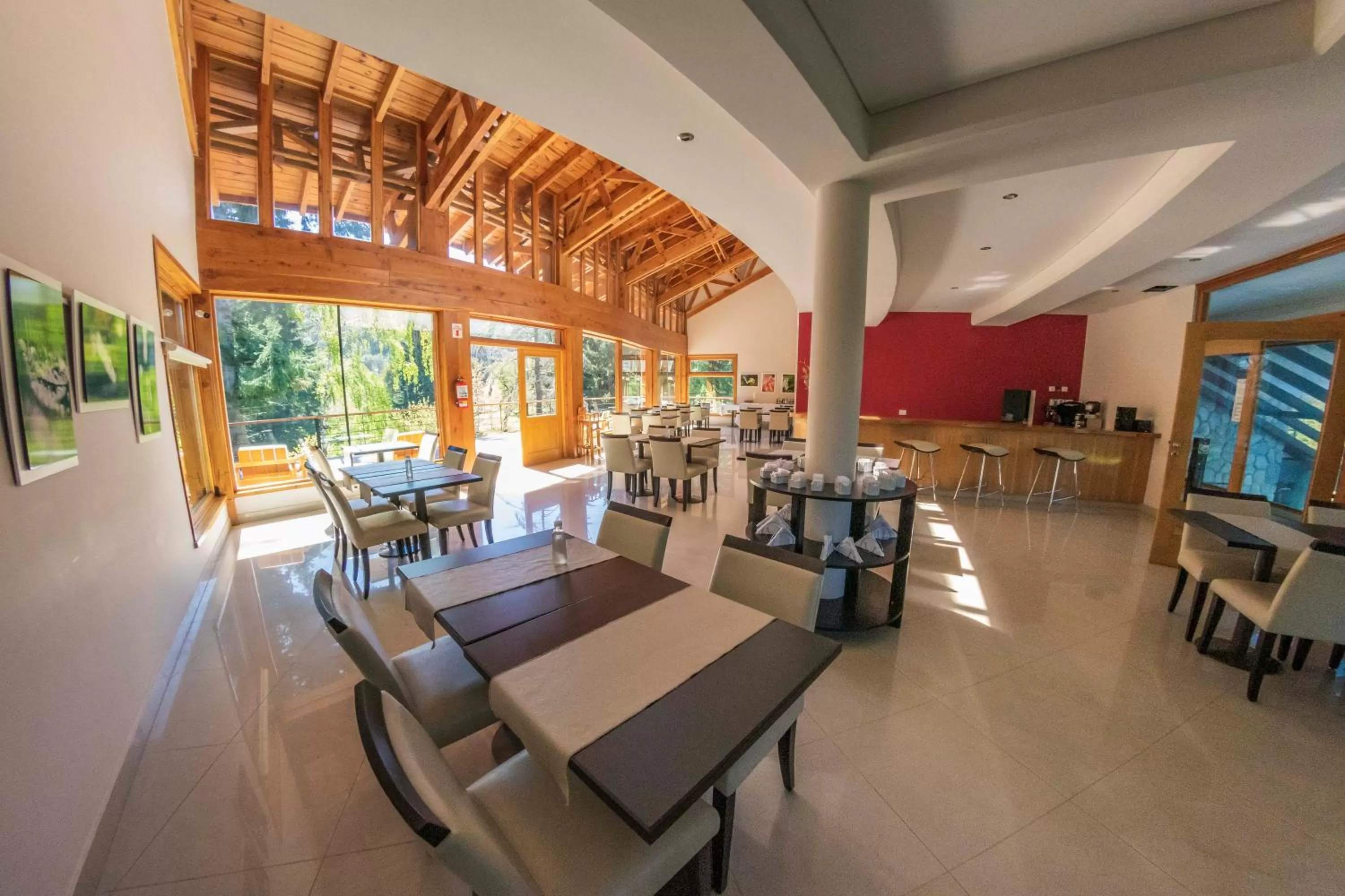 Restaurant/places to eat in Ruca Kuyen Golf & Resort