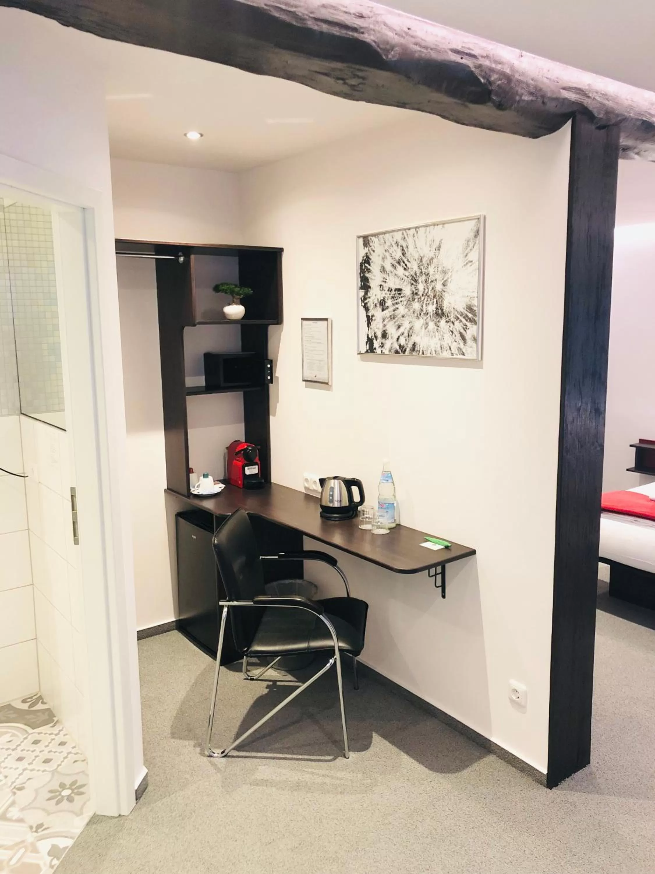 Coffee/tea facilities in Hotel am Schloss