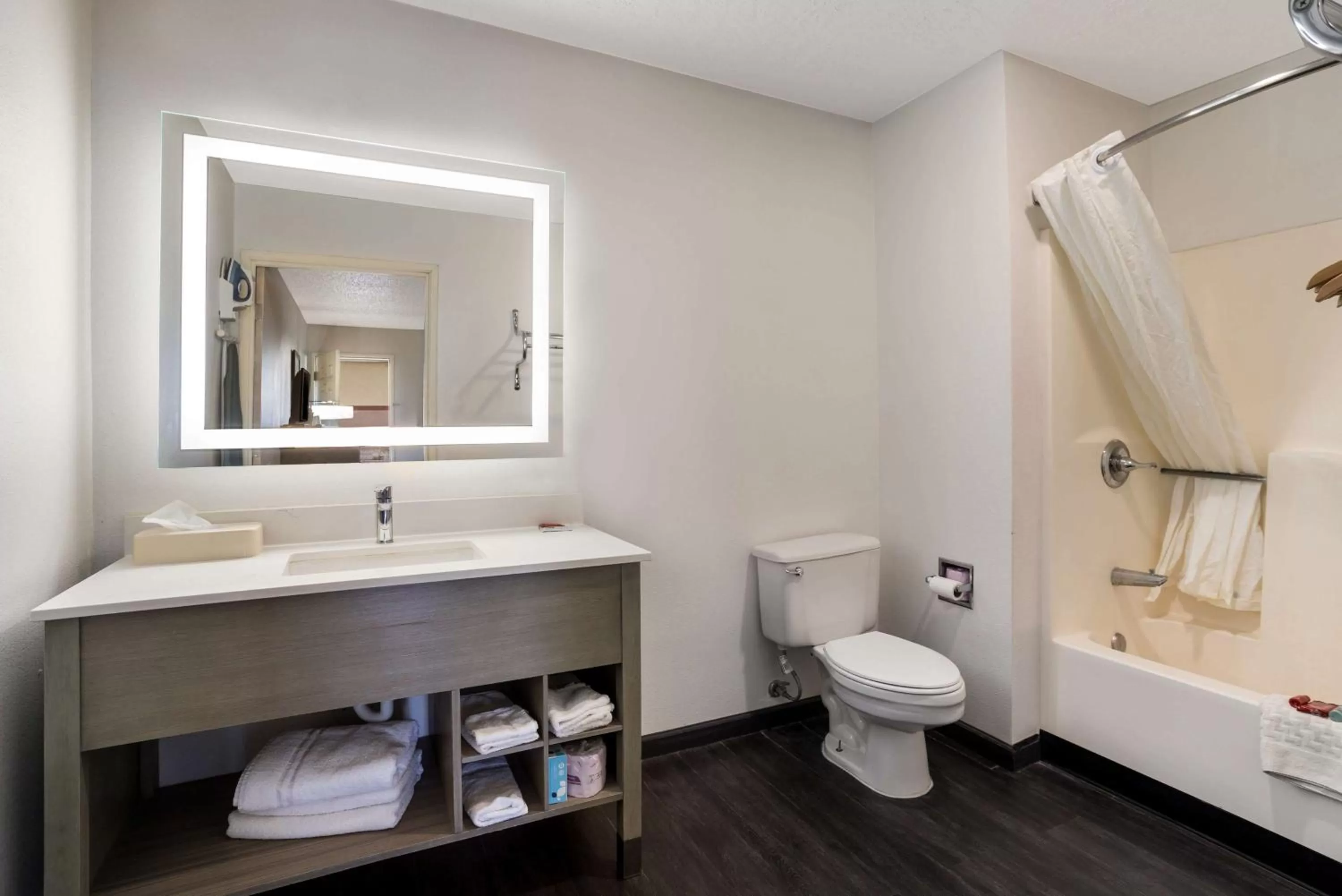 Bathroom in SureStay Hotel by Best Western Grants