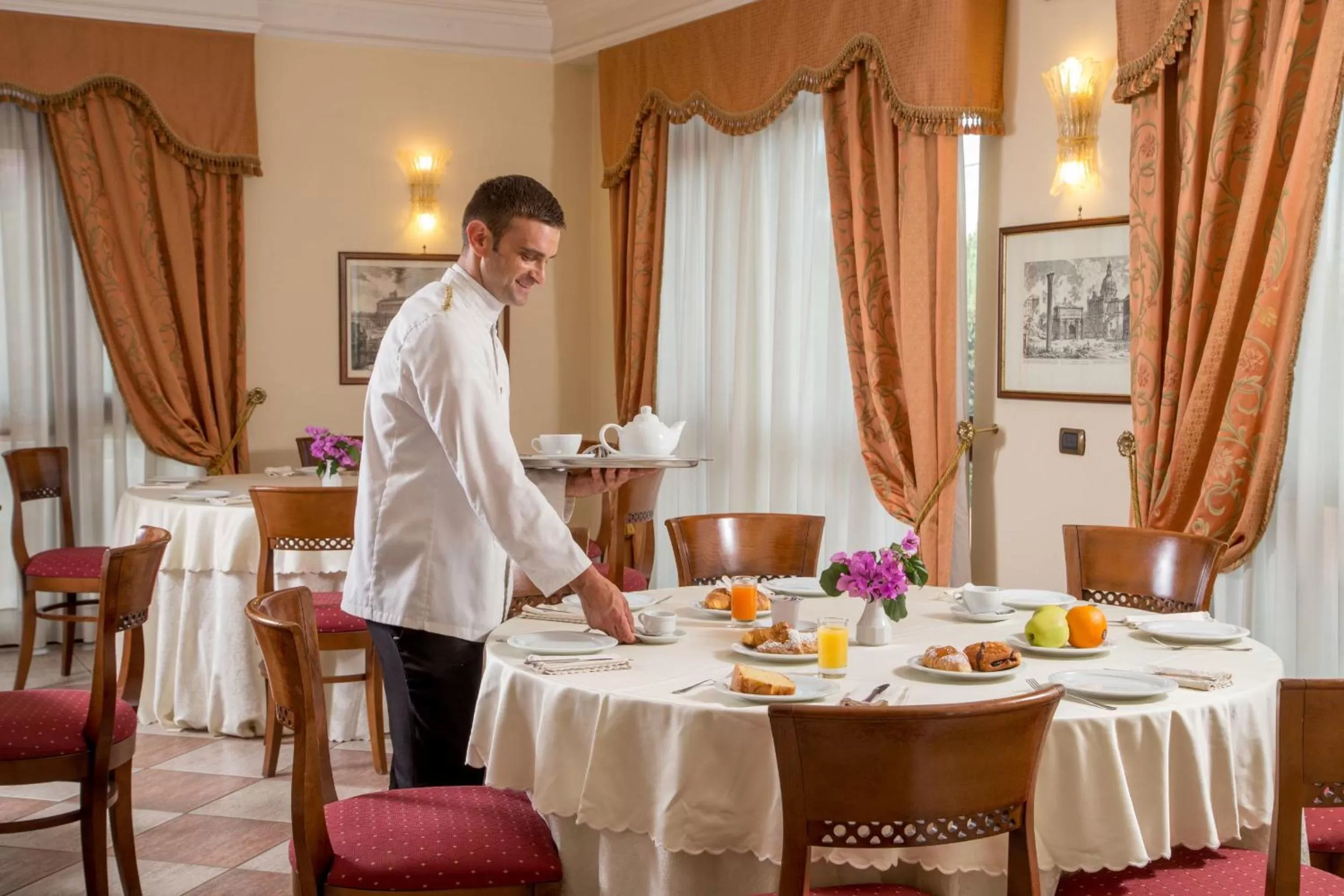 Restaurant/places to eat in Marini Park Hotel