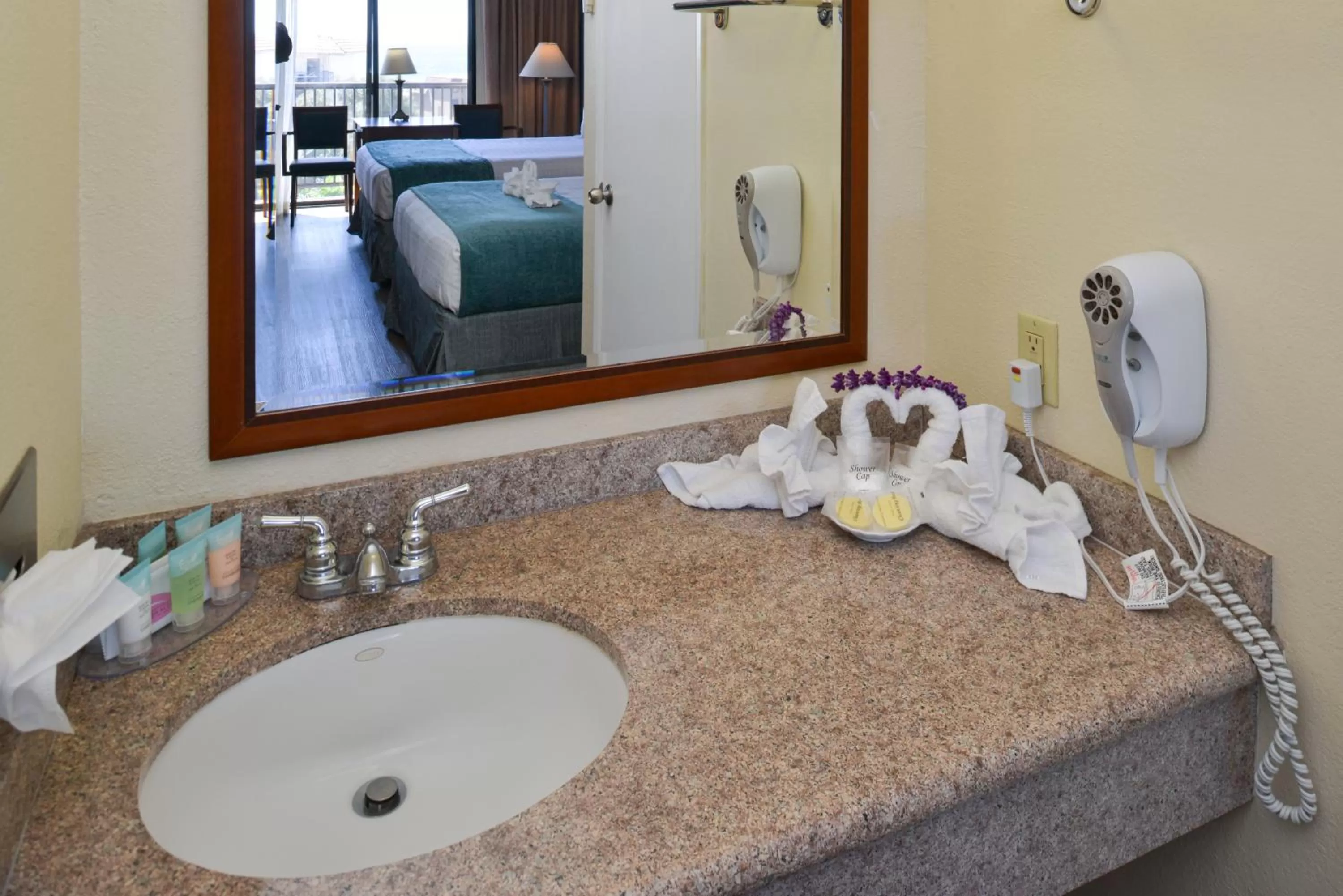 Bathroom in Edgewater Inn and Suites