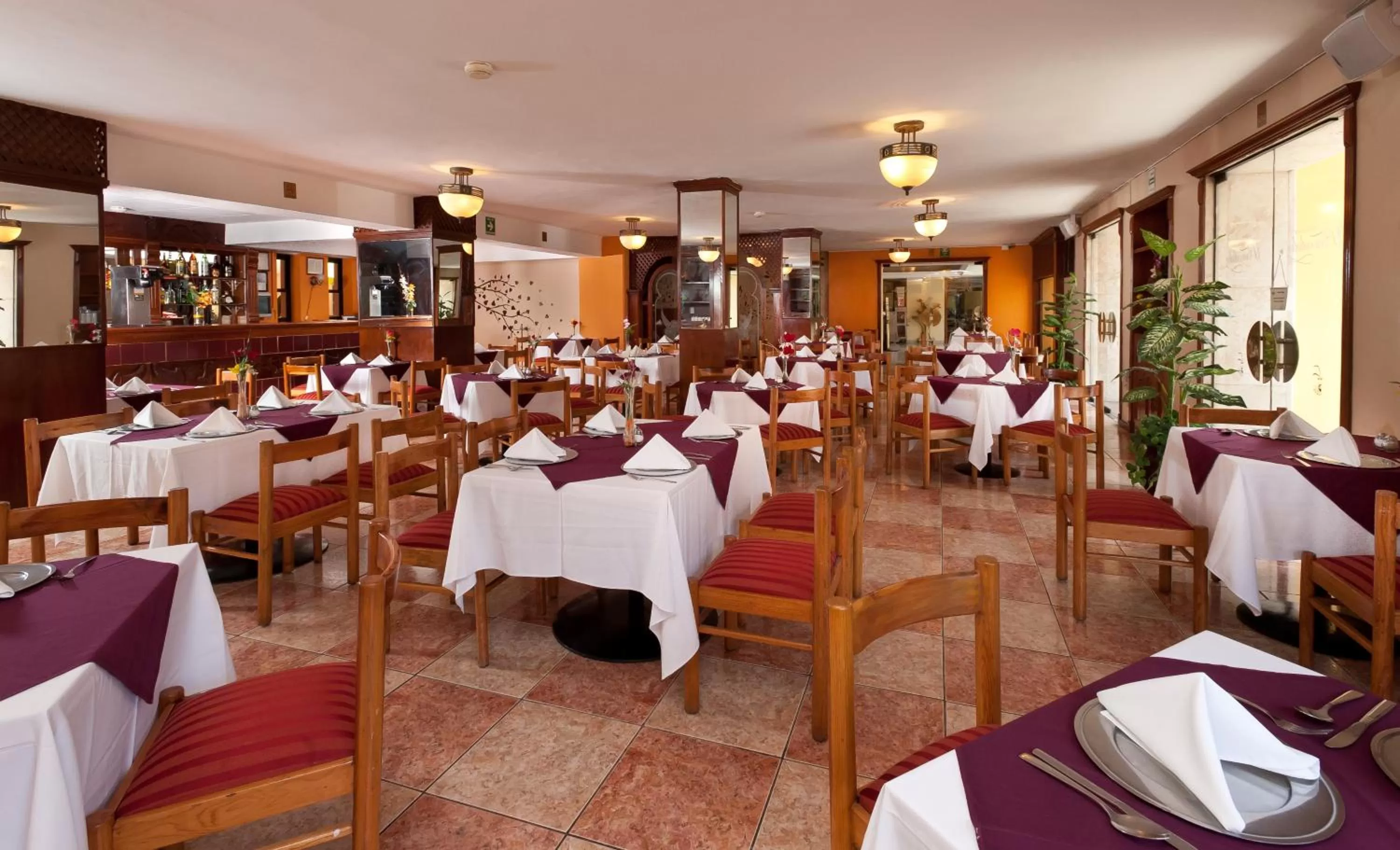 Restaurant/places to eat in Hotel del Gobernador