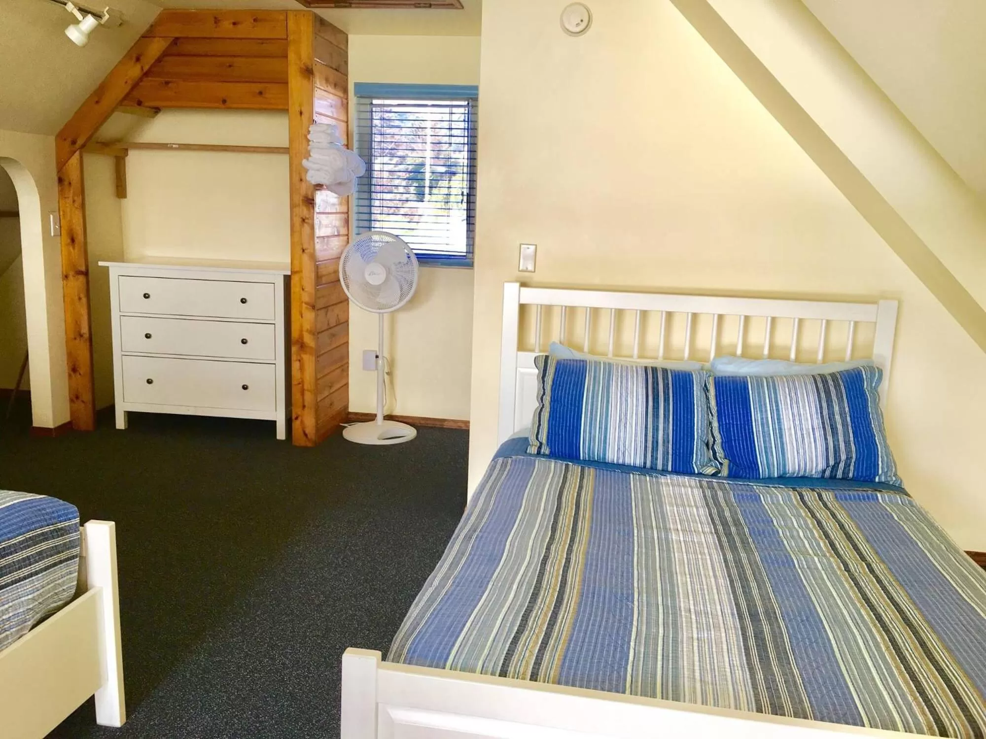 Bed in Driftwood Inn