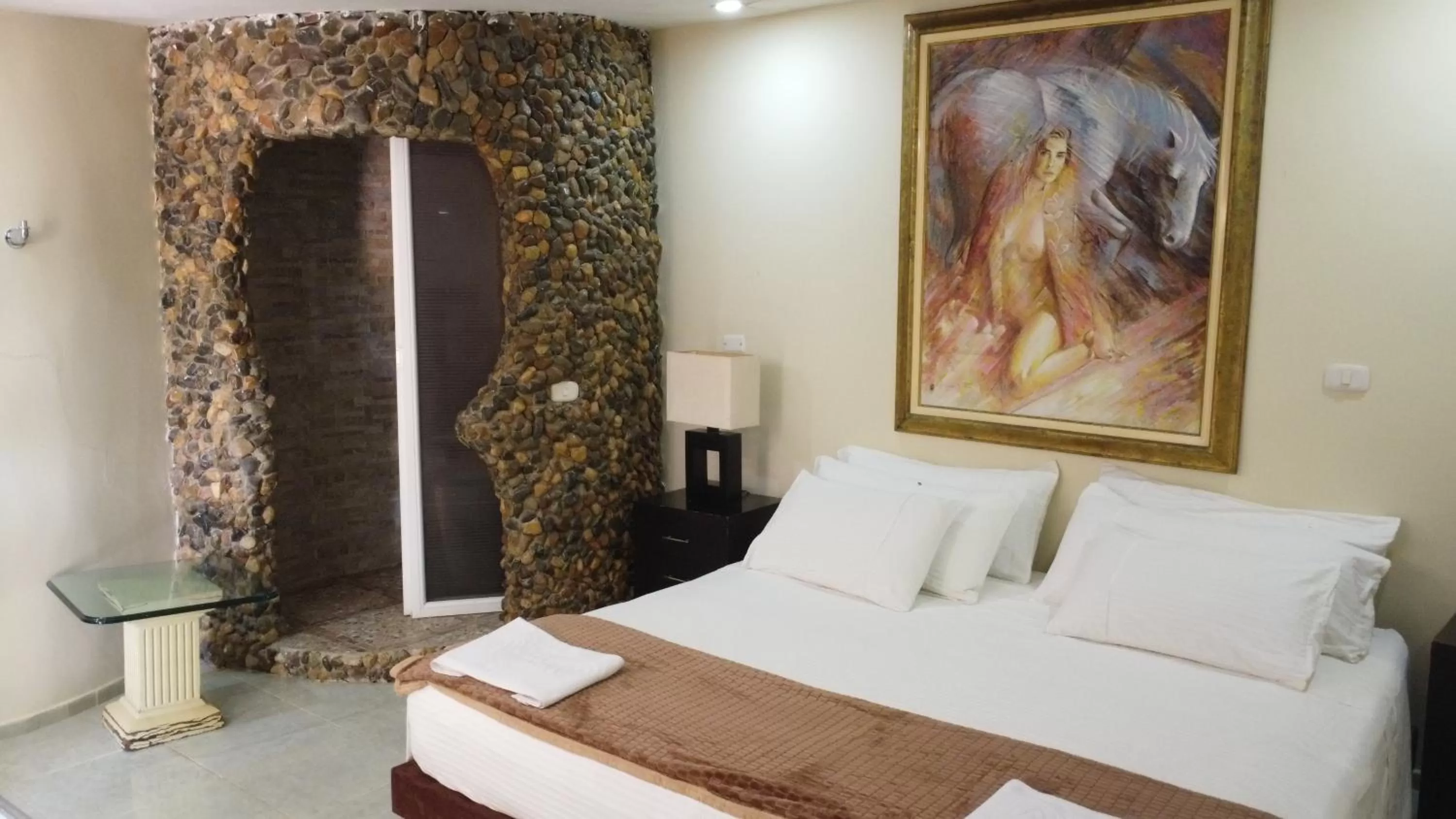 Pool view, Bed in Eco-Hotel Villa Elina