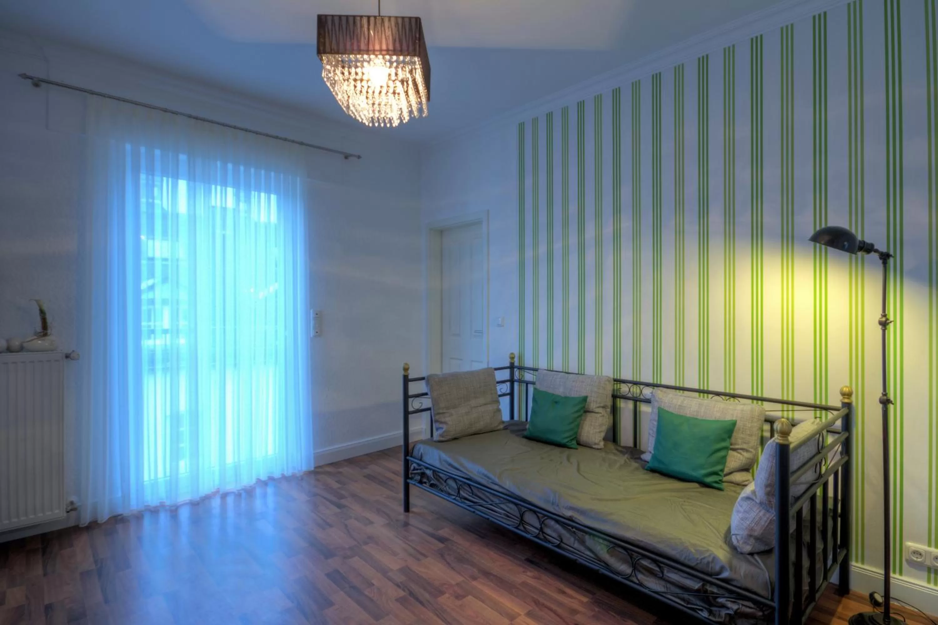 Living room, Bed in Hotel Zum Goldenen Stern