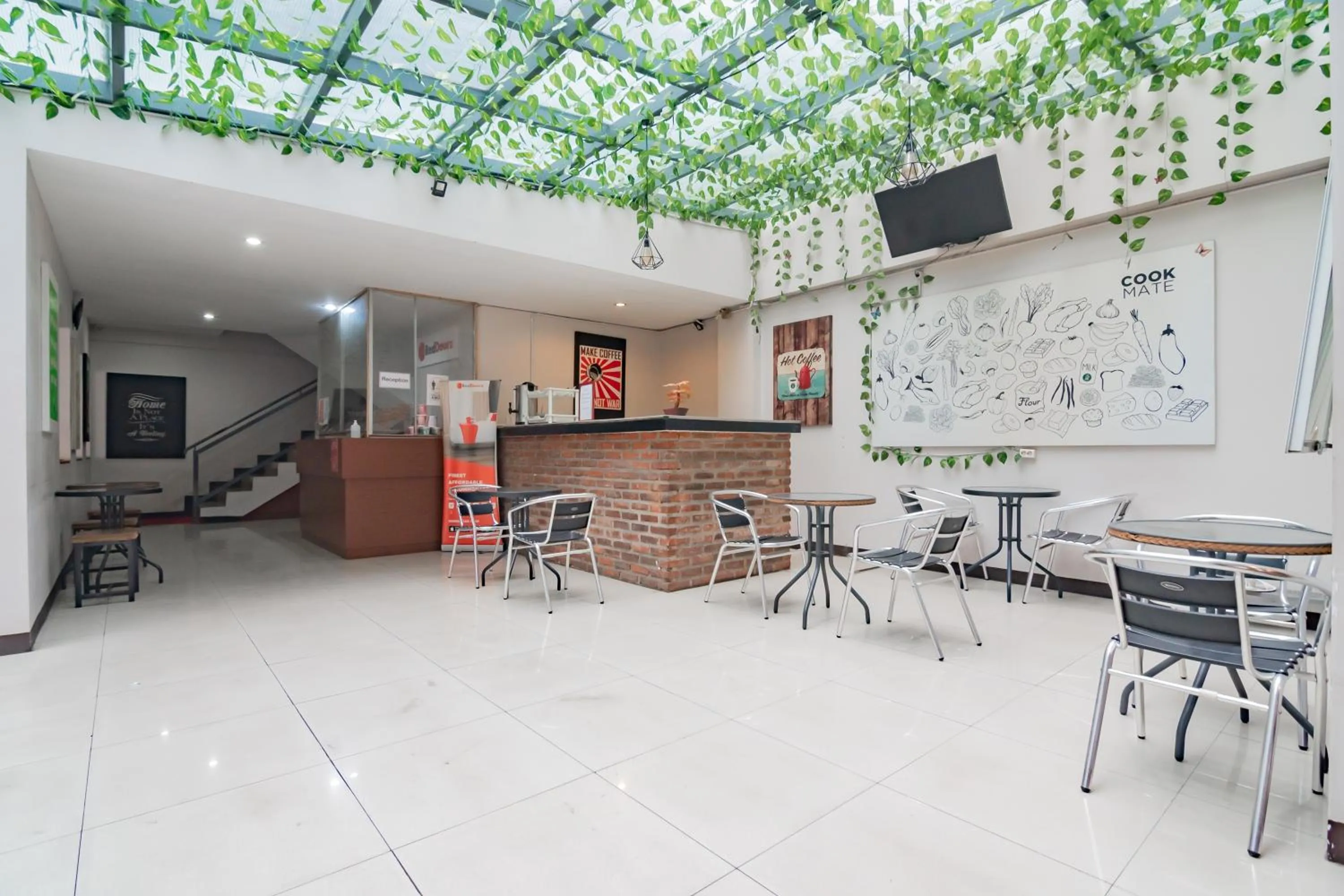 Lobby or reception in RedDoorz Plus @ Dago Pojok 3