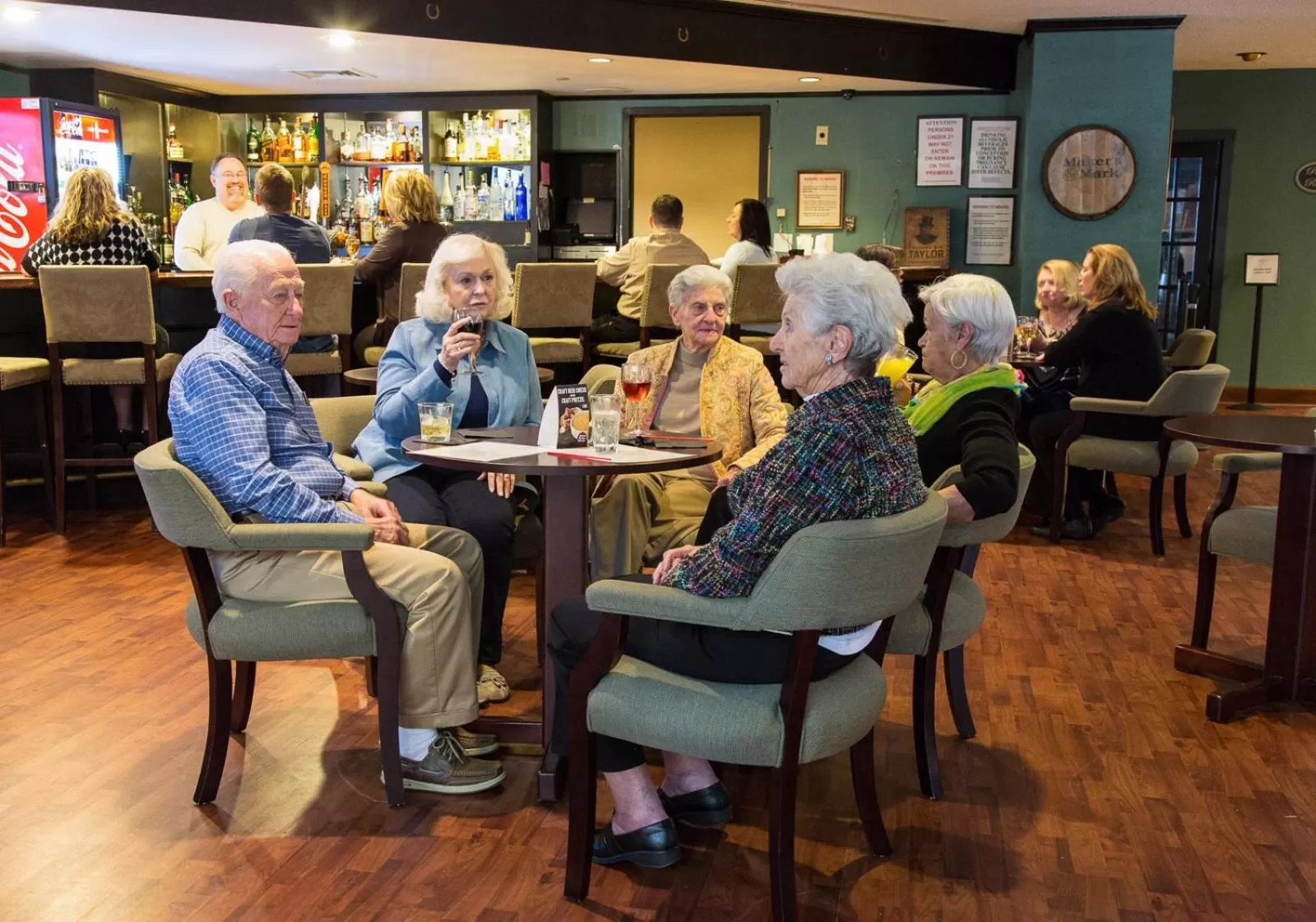 Restaurant/places to eat in Capital Plaza Hotel