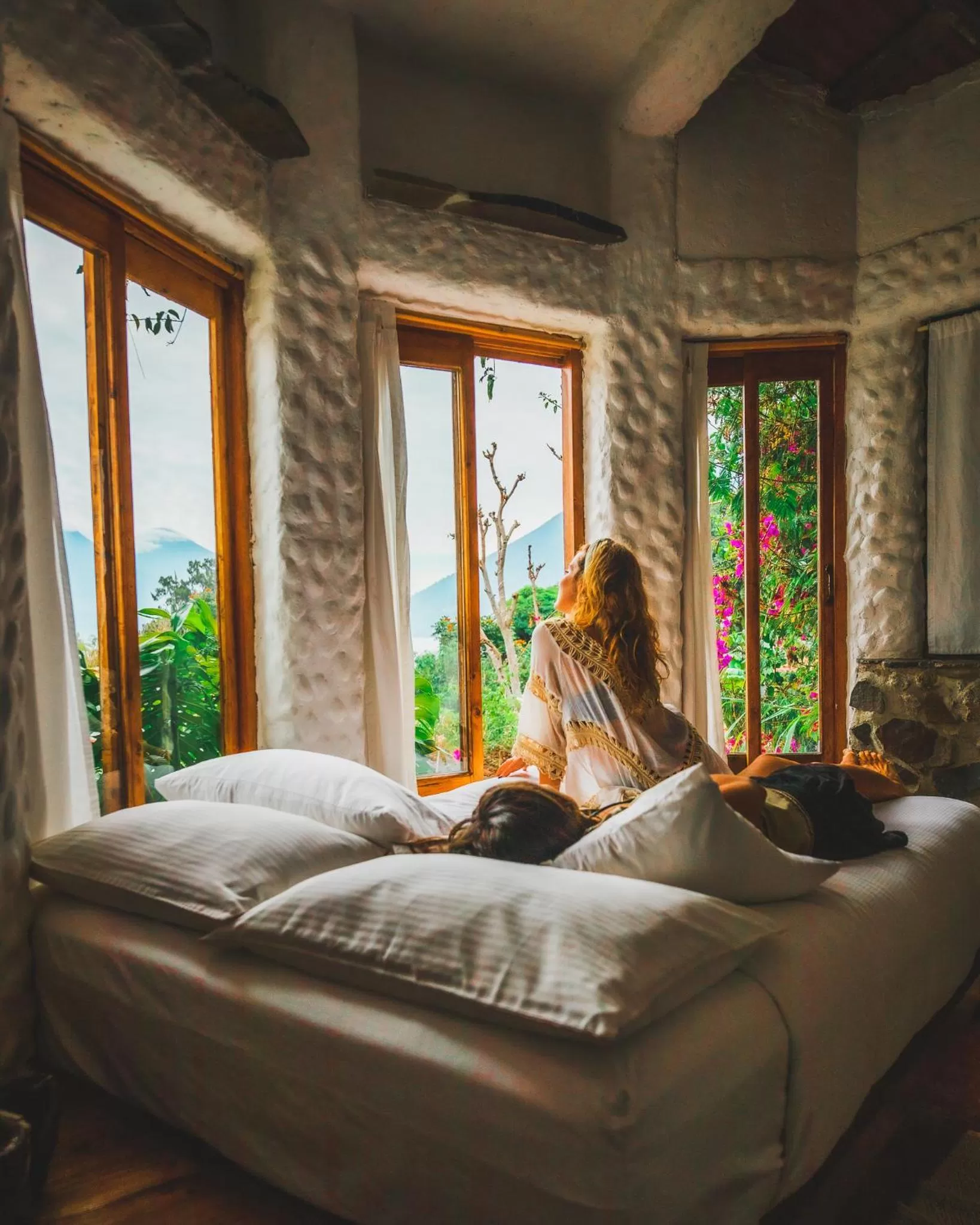 Bed, Seating Area in Lush Atitlán