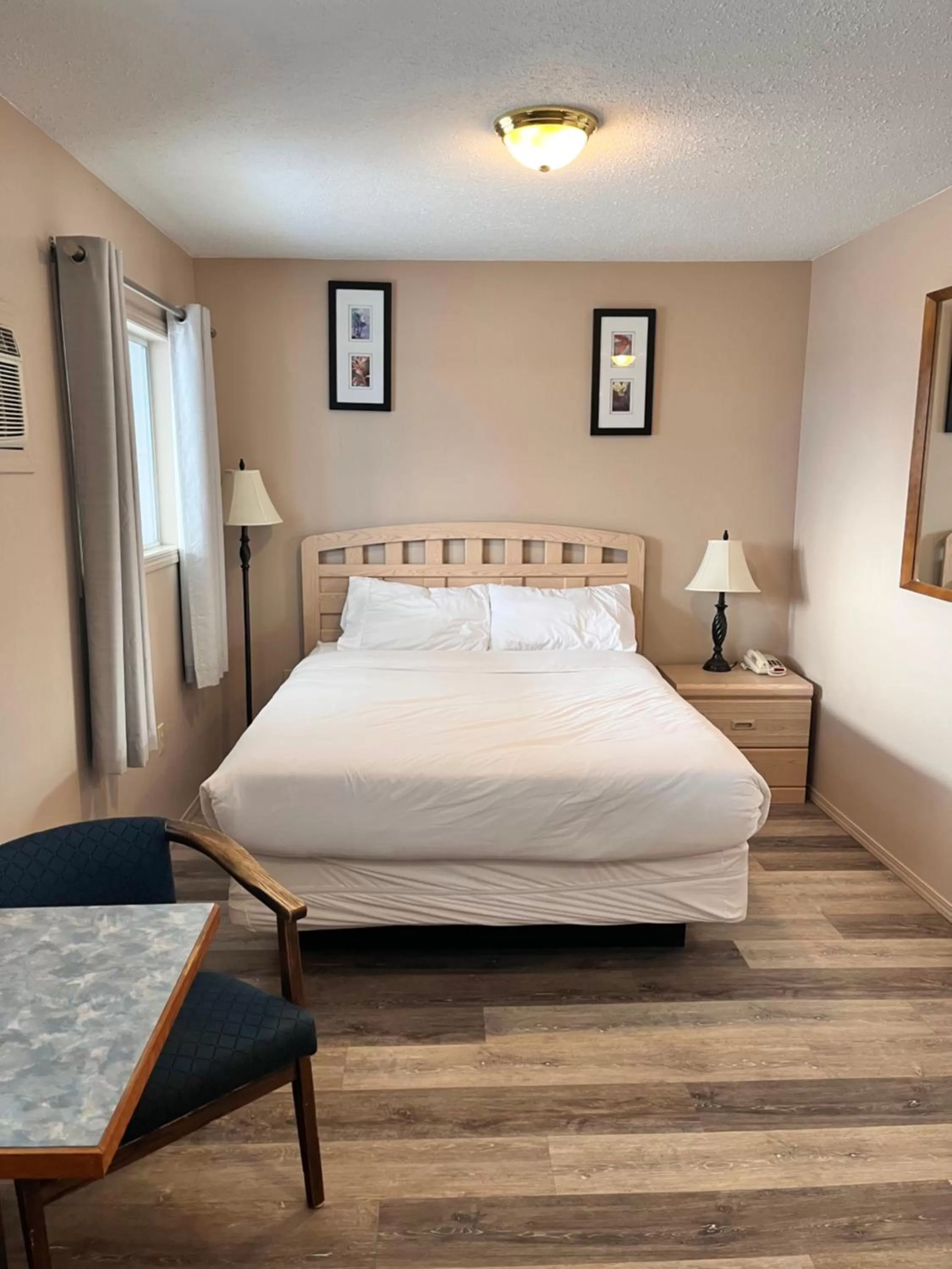 Bed in Skimmerhorn Inn