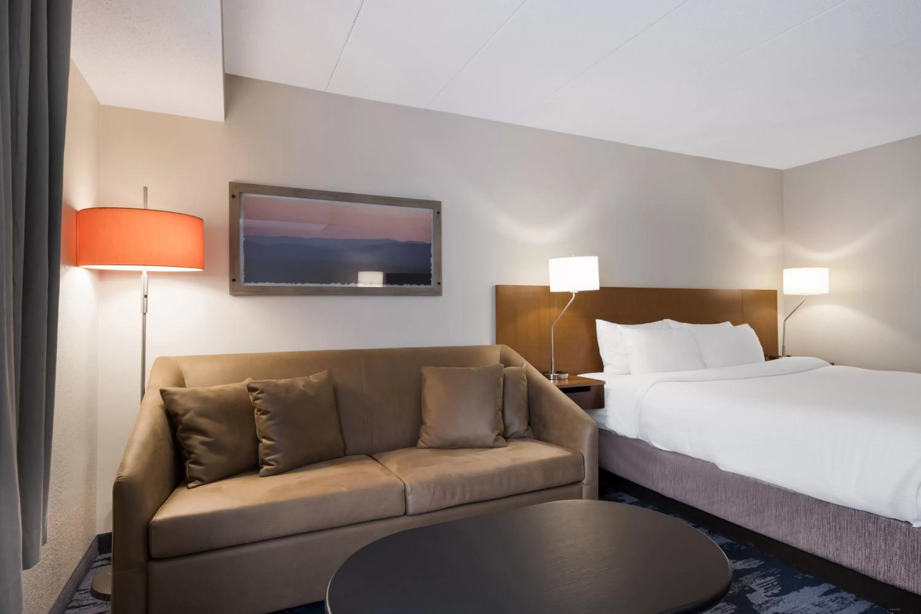 Bed in Fairfield Inn by Marriott Amesbury