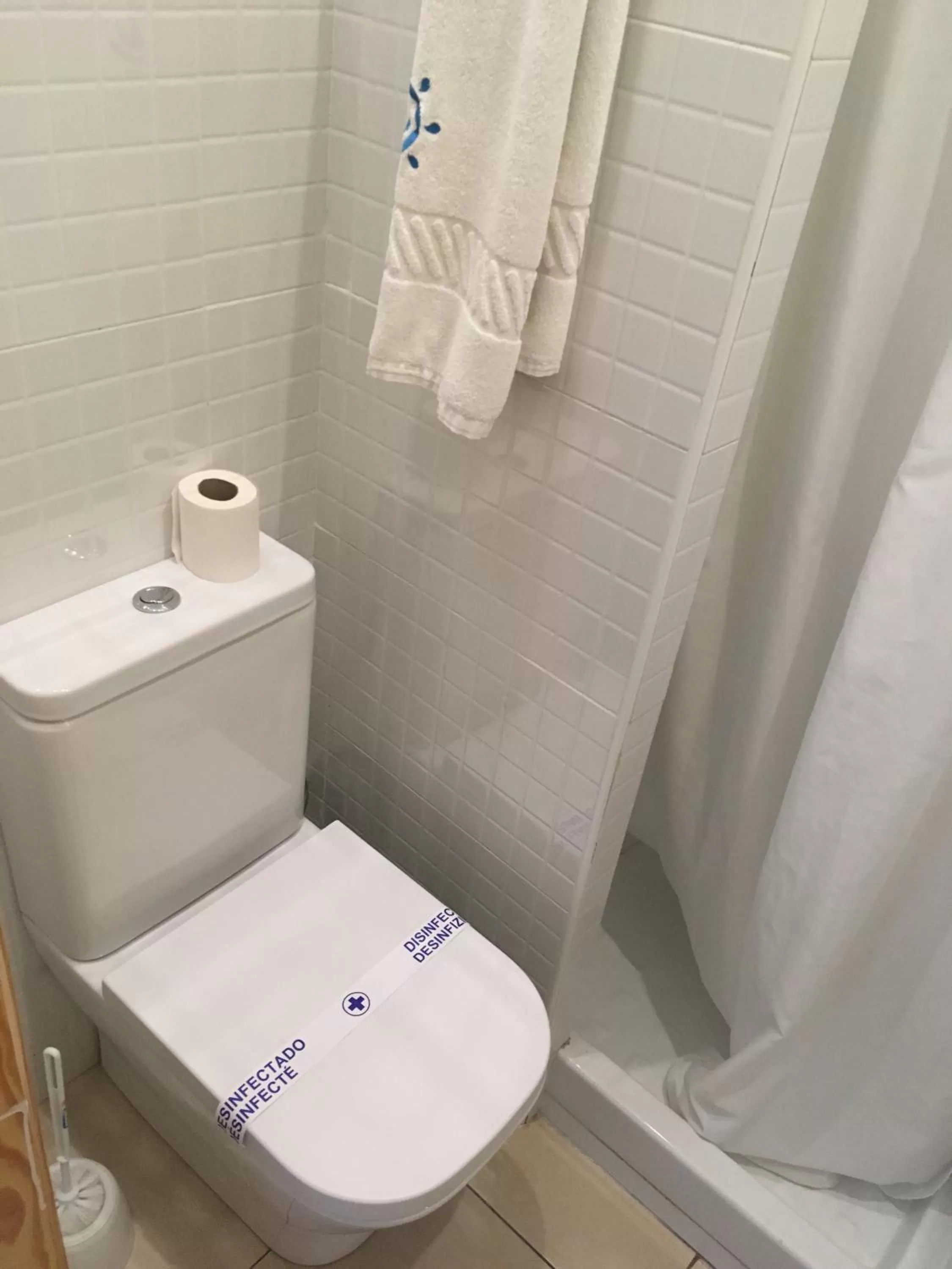 Bathroom in Hotel Marítimo Urban