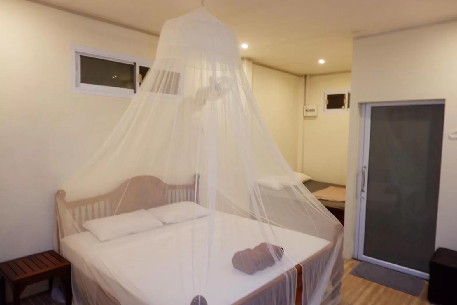 Bed in Khao Sok Hill Top Resort