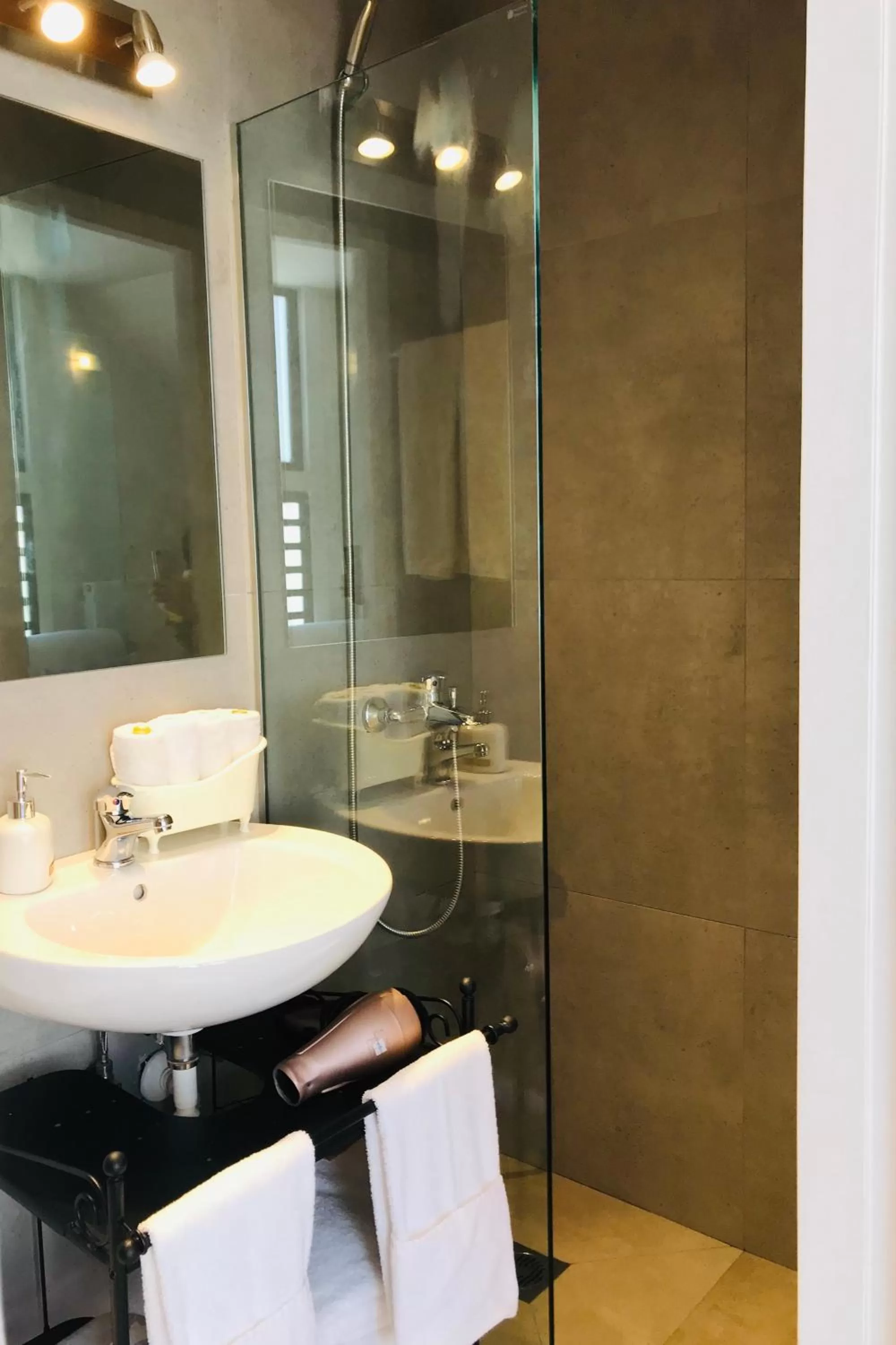 Toilet in Athens Studios