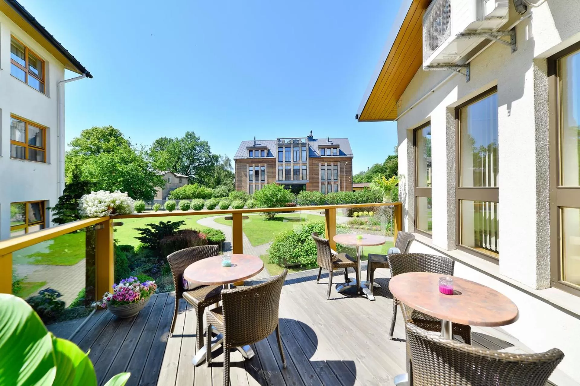 Property building in Superior Hotel Vantis Riverside