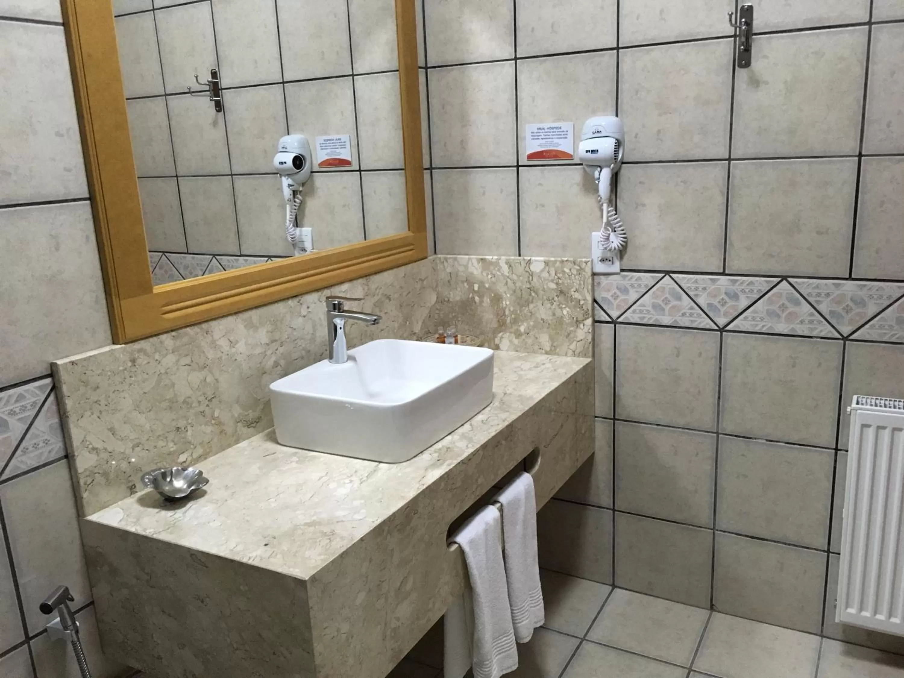 Bathroom in Farina Park Hotel