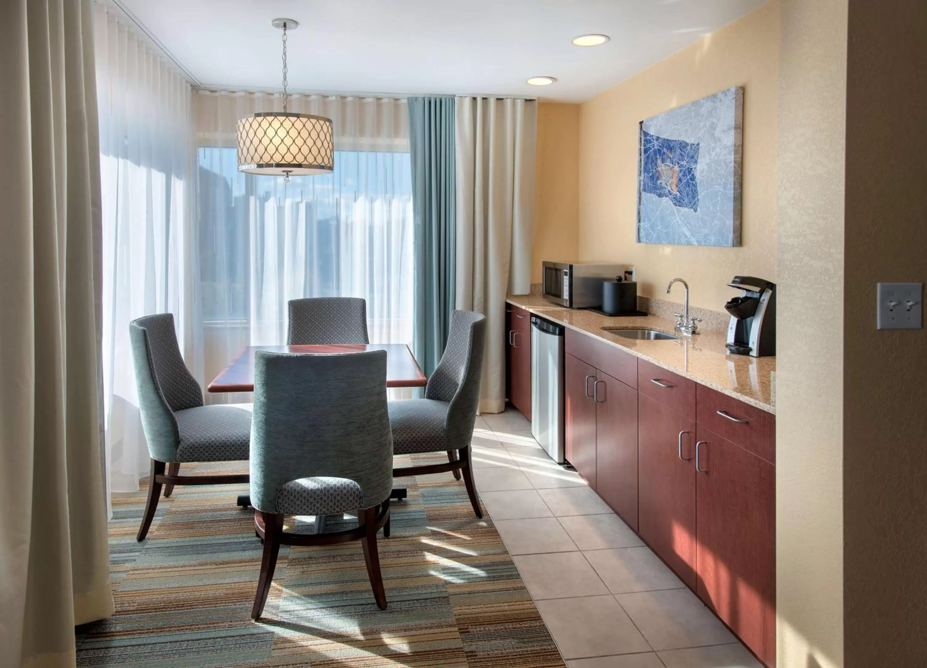 Living room in Hilton Garden Inn Albany Medical Center