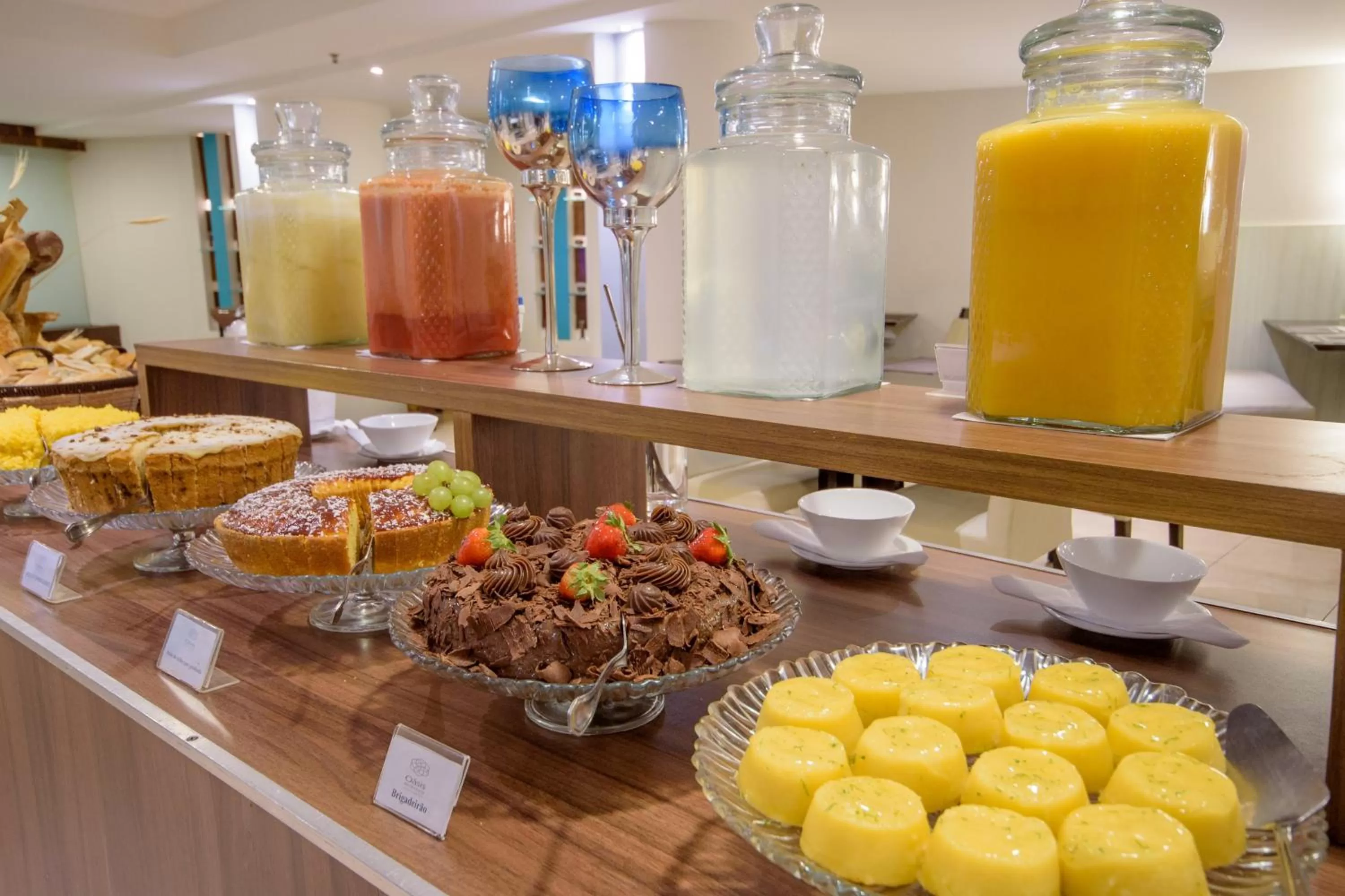 Restaurant/places to eat in Oasis Imperial & Fortaleza