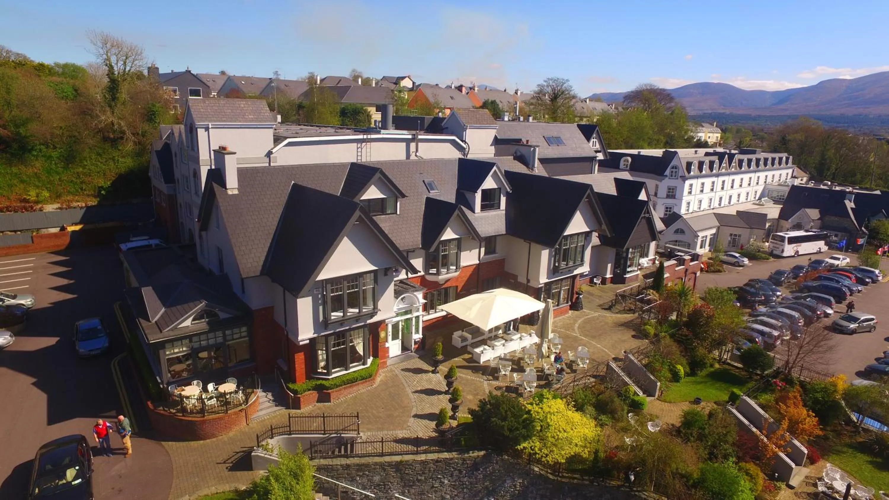 Property building in Killarney Randles Hotel