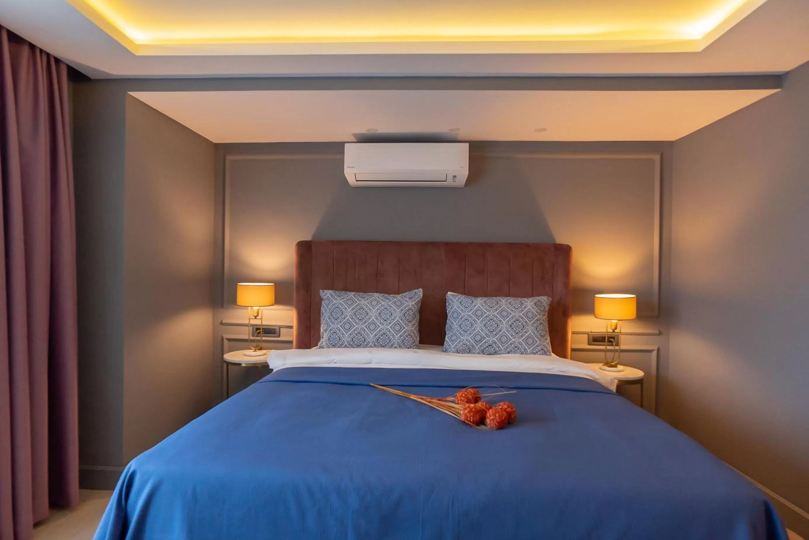 Bed in Malta Bosphorus Hotel