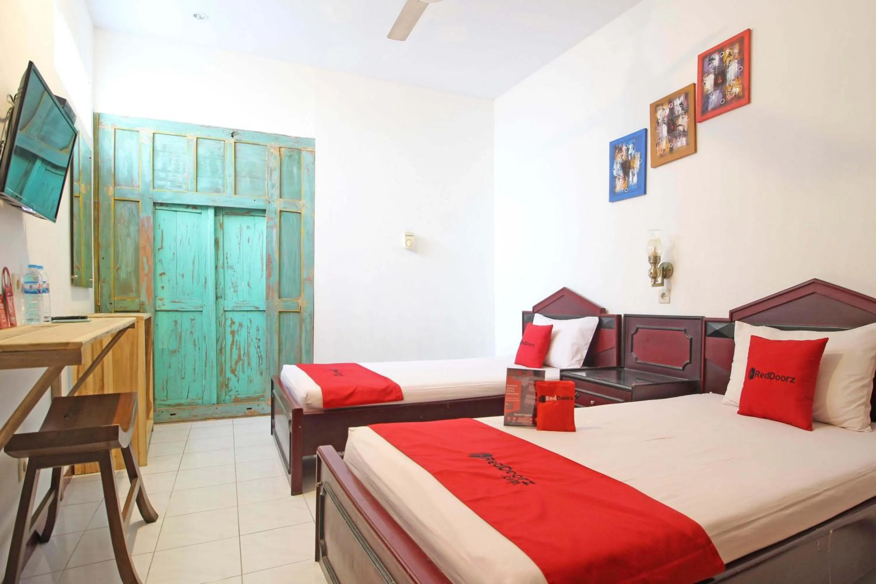 Bed in RedDoorz near Pojok Beteng Prawirotaman