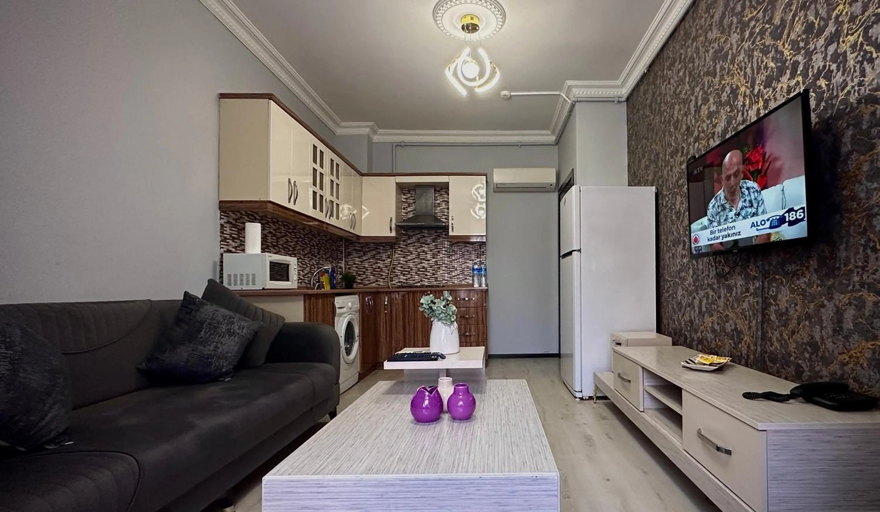 TV and multimedia in Overland Residence