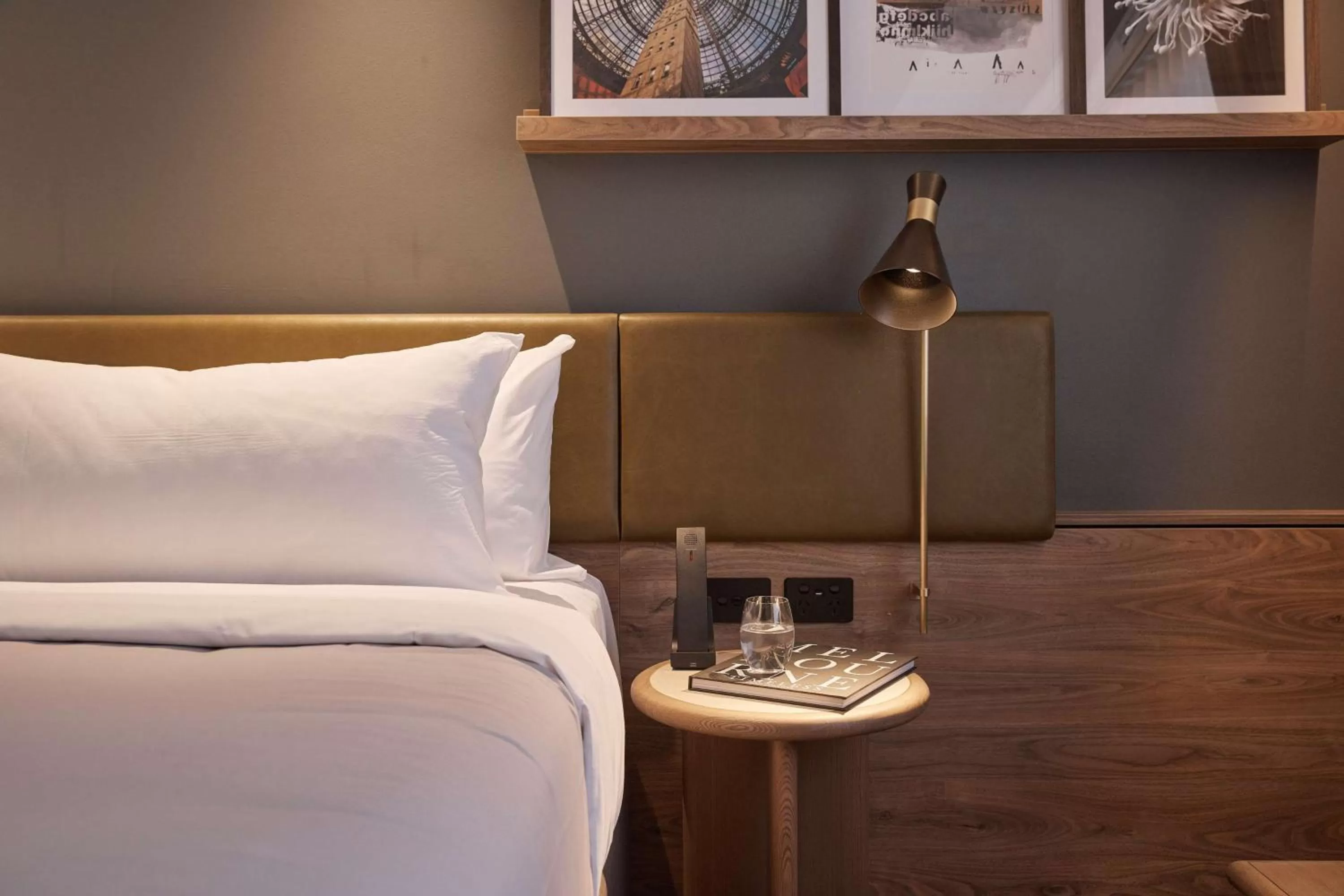 Bedroom in Rydges Melbourne