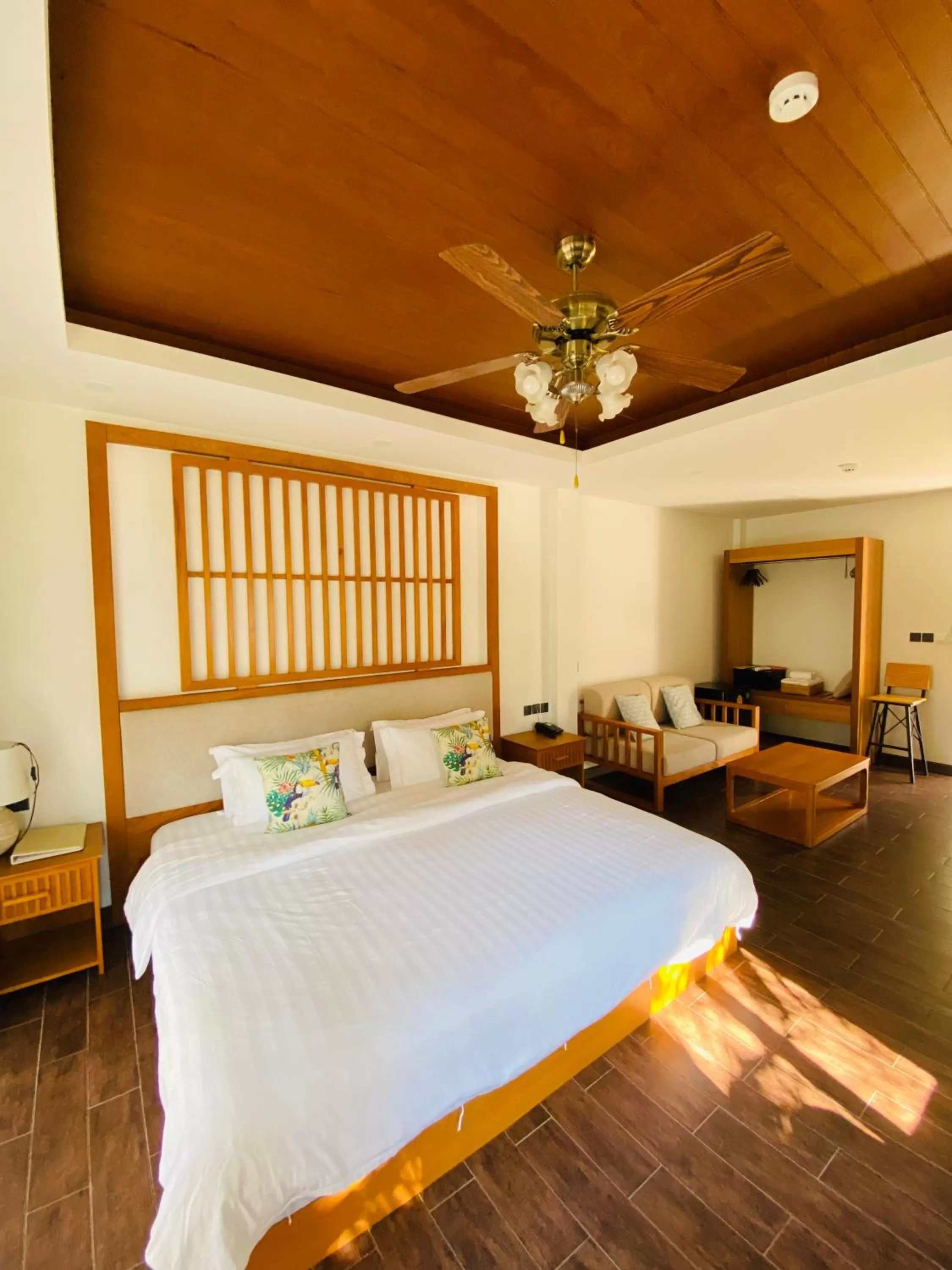 Photo of the whole room, Bed in Lanna Deer Resort Chiang Mai