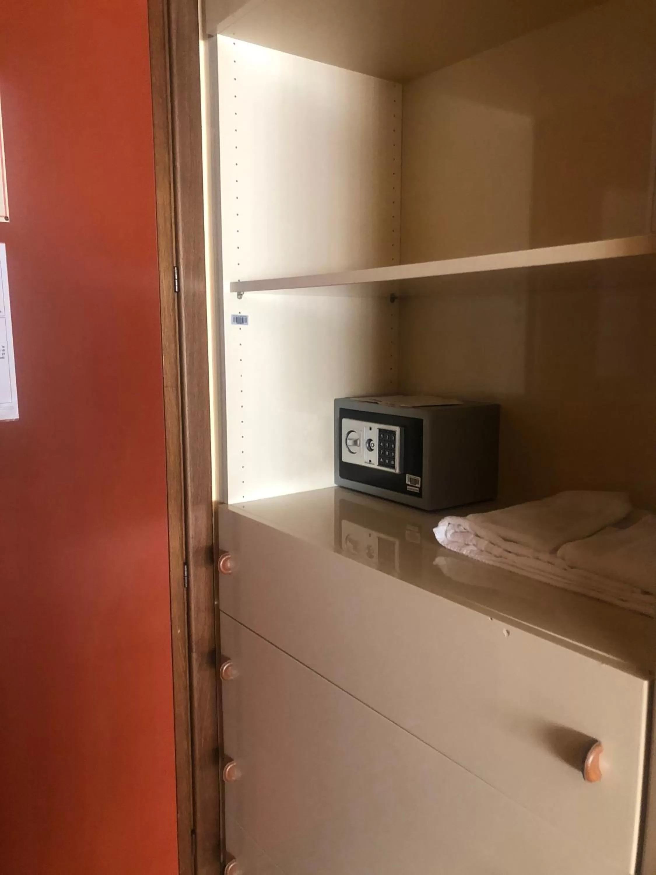 Decorative detail, Bed in Albergo Casa dell'Ospite