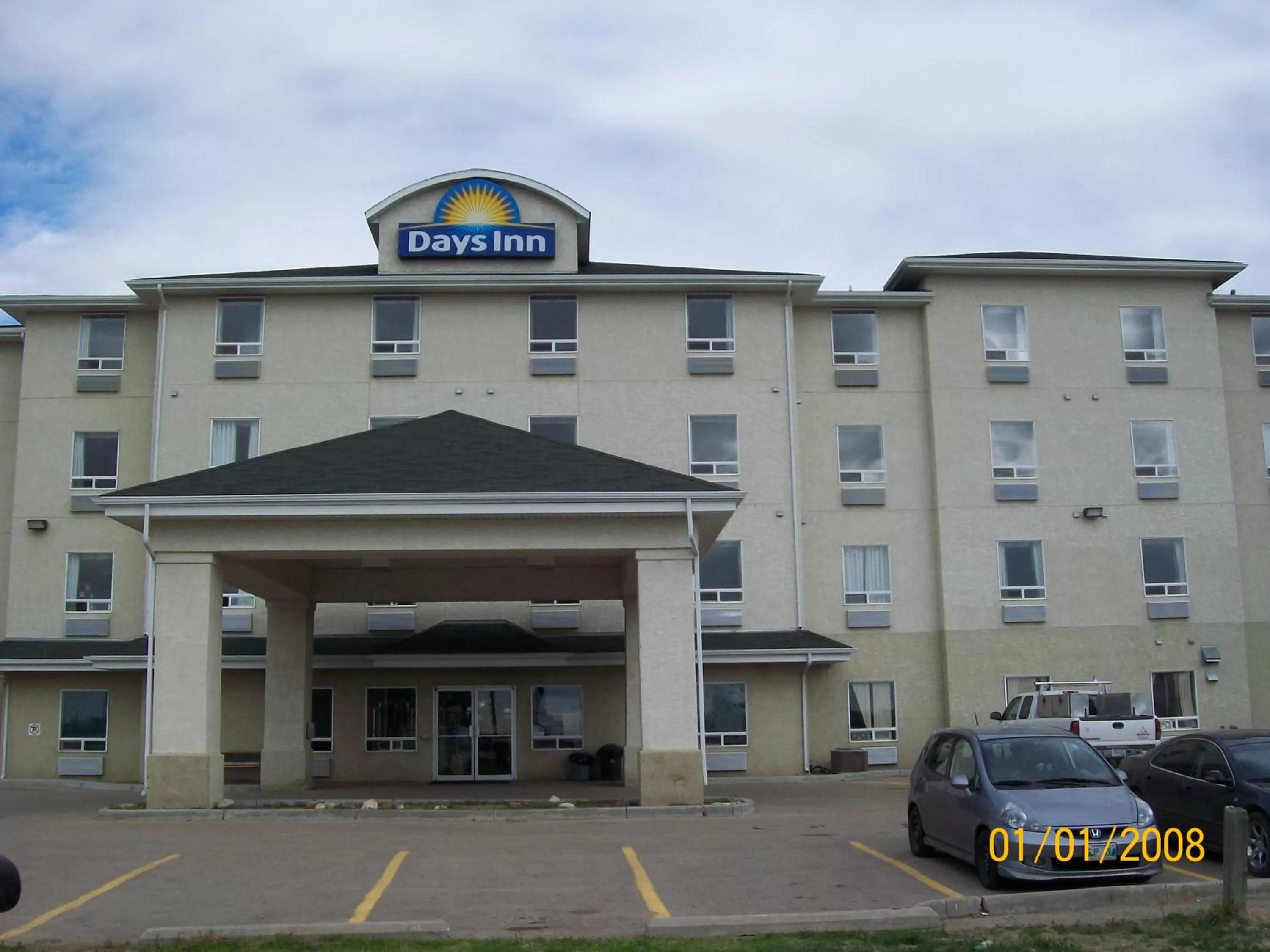 Facade/entrance in Days Inn by Wyndham Moose Jaw