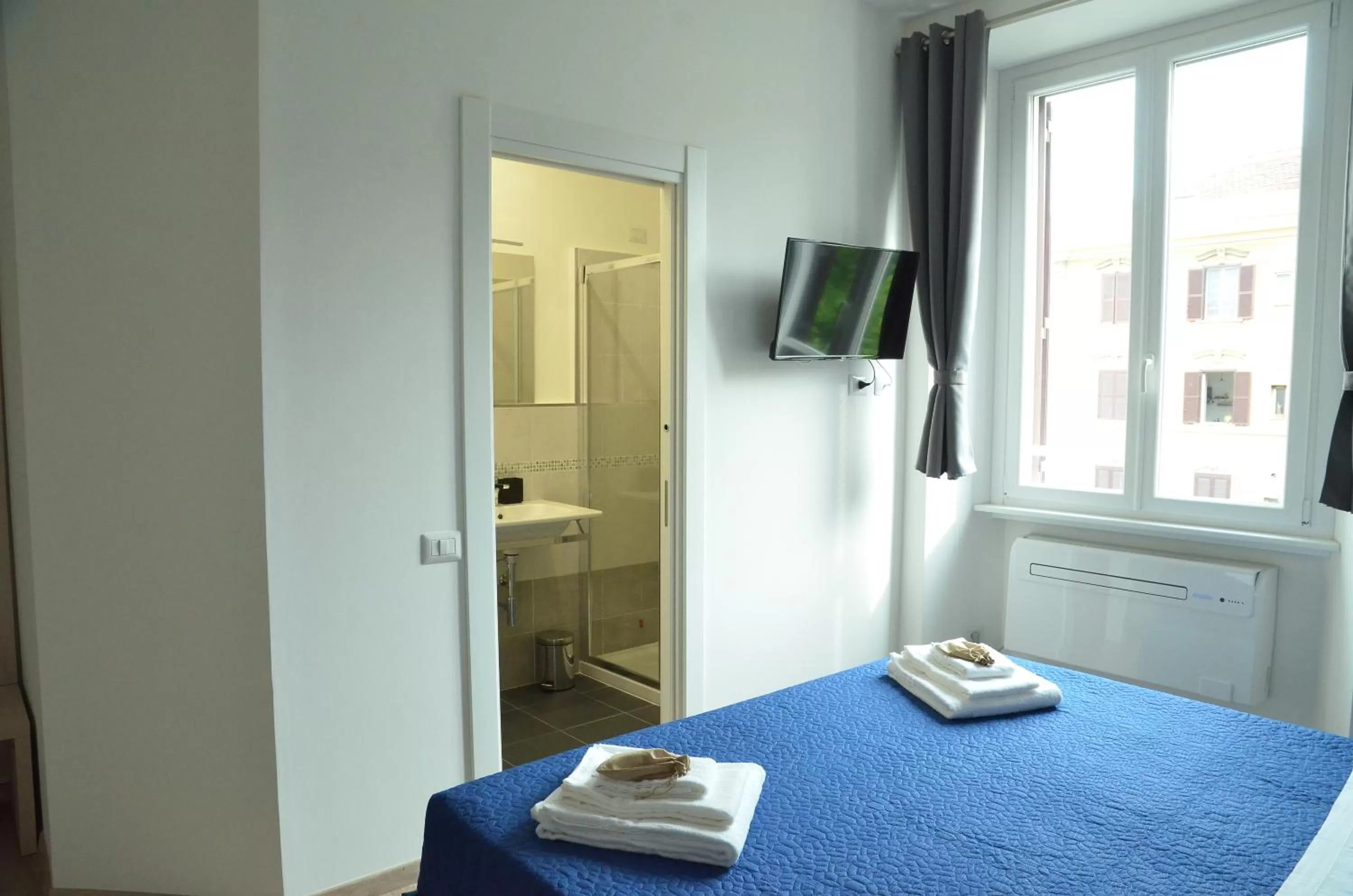 Bed in SunnyCornerinRHome