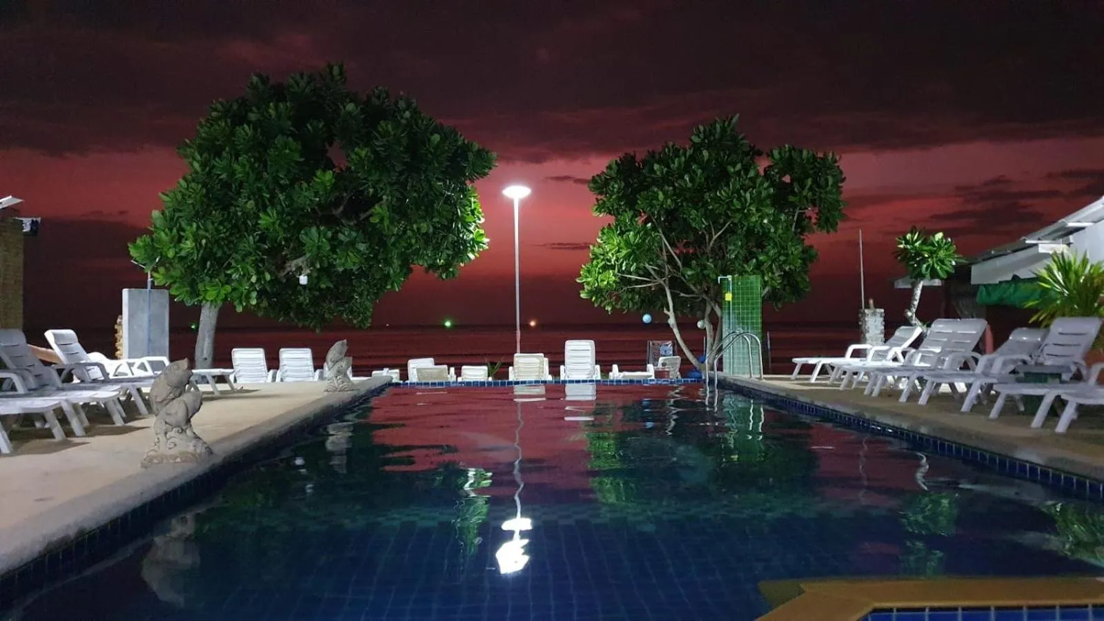 Pool view in Lanta Garden Home