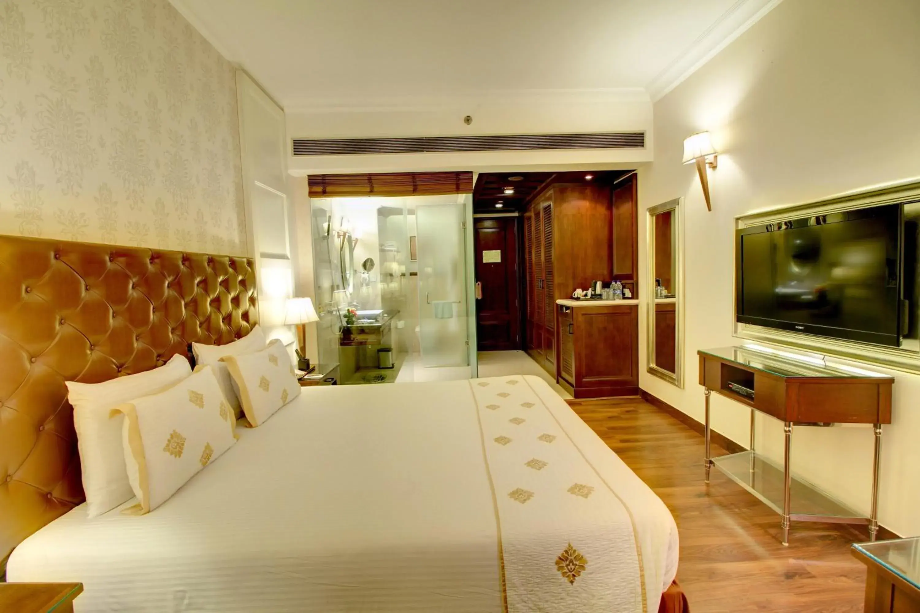 Neo Classic Room with 15% off on food and soft beverages - single occupancy in The Pllazio Hotel Neo Classic Room with 15% off on food and soft beverages - single occupancy in The Pllazio Hotel