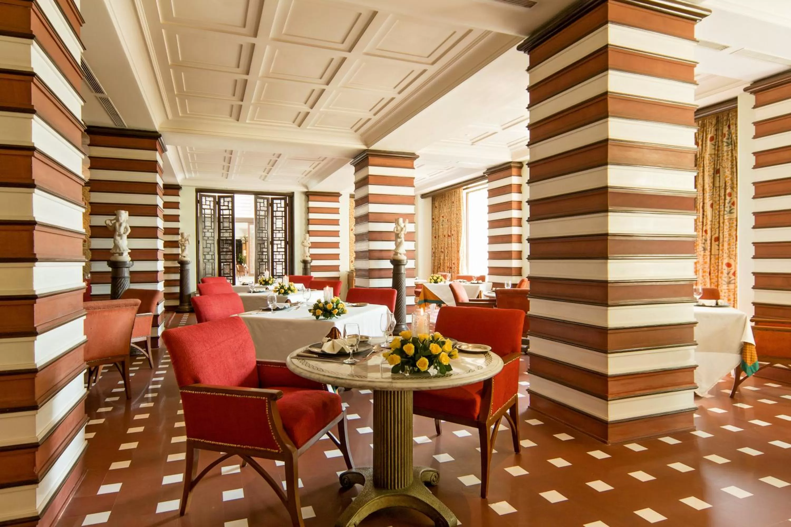 Restaurant/places to eat in The Oberoi Amarvilas Agra
