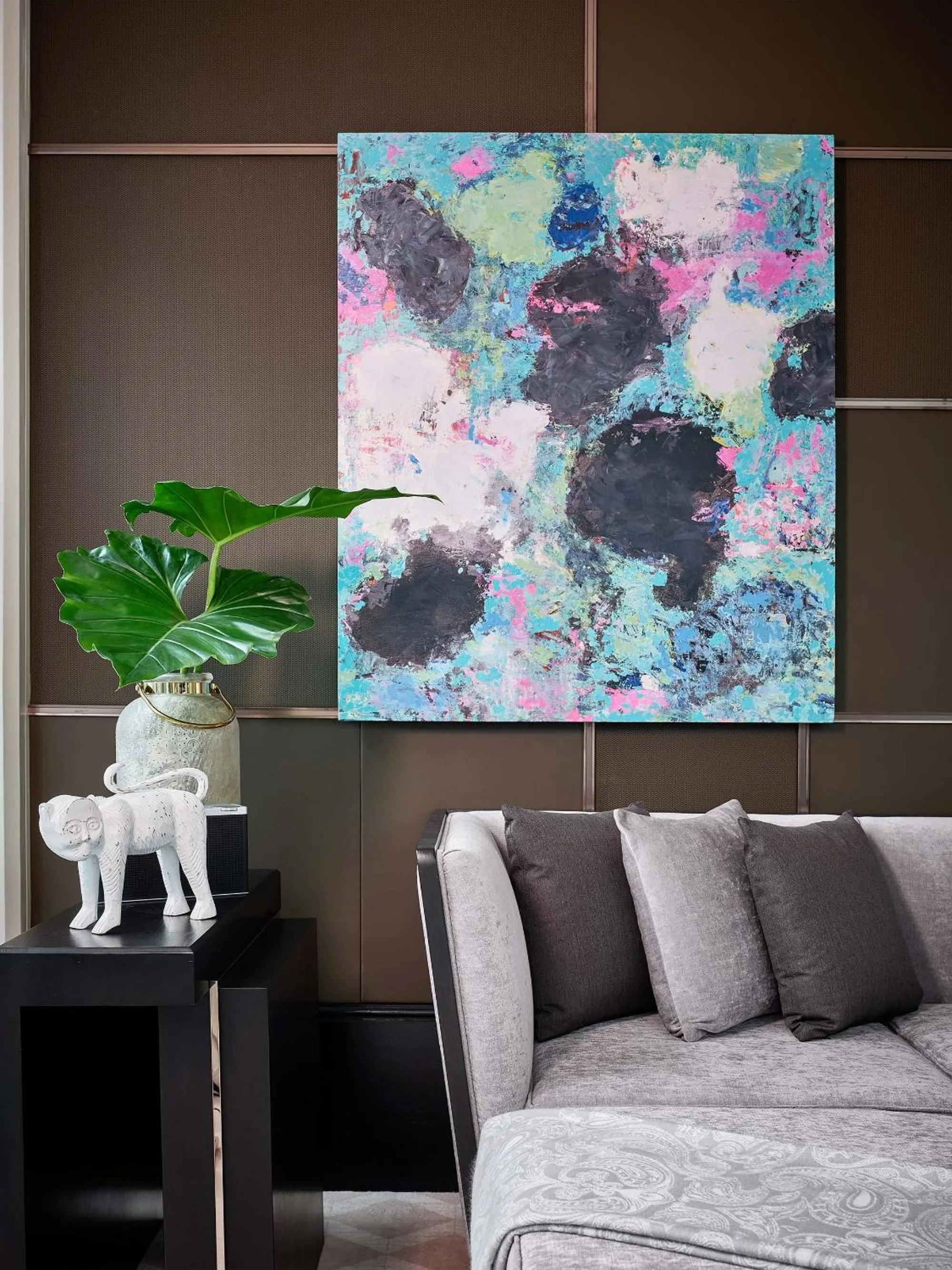 Living room in Rosewood Bangkok