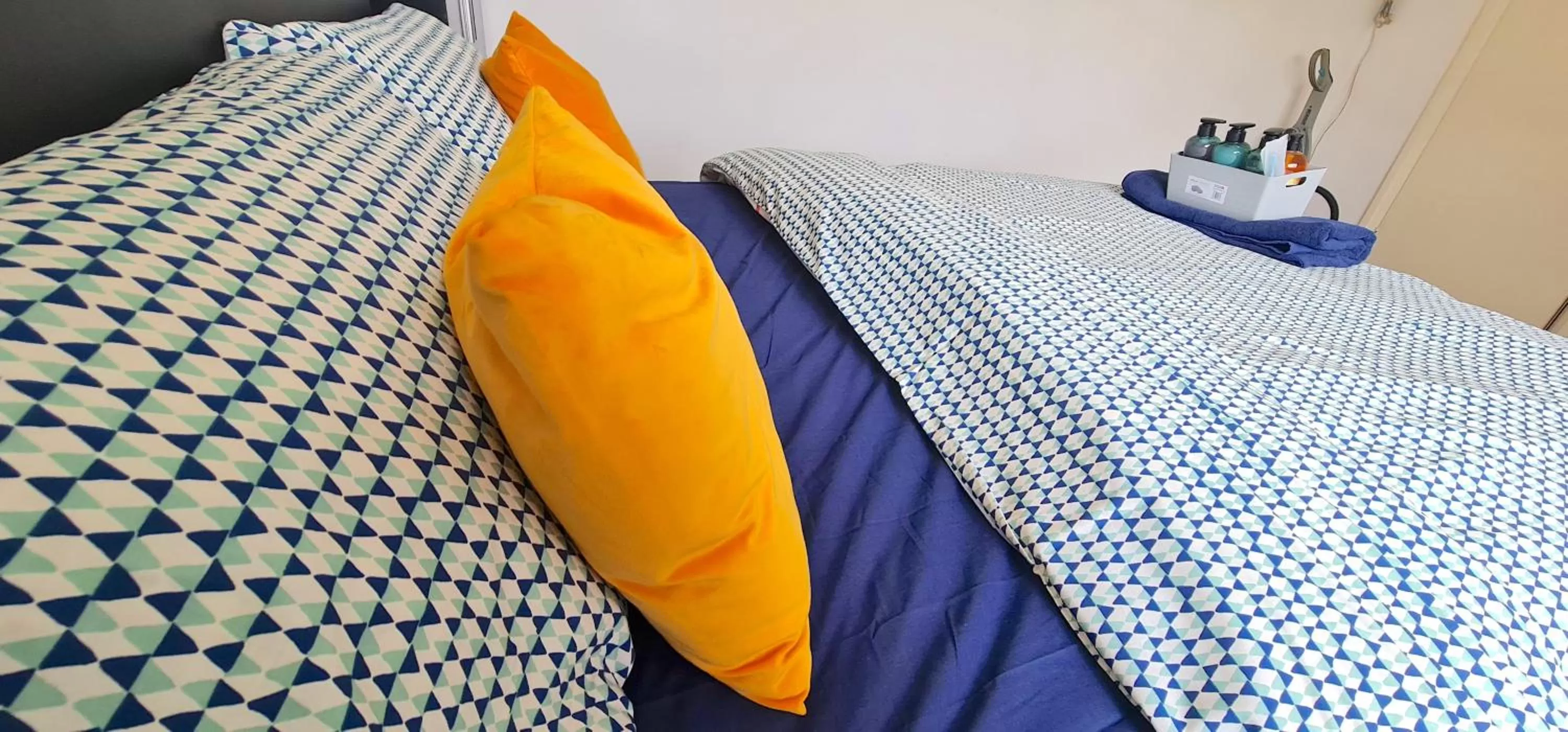 Bed in 44a Bathurst Walk