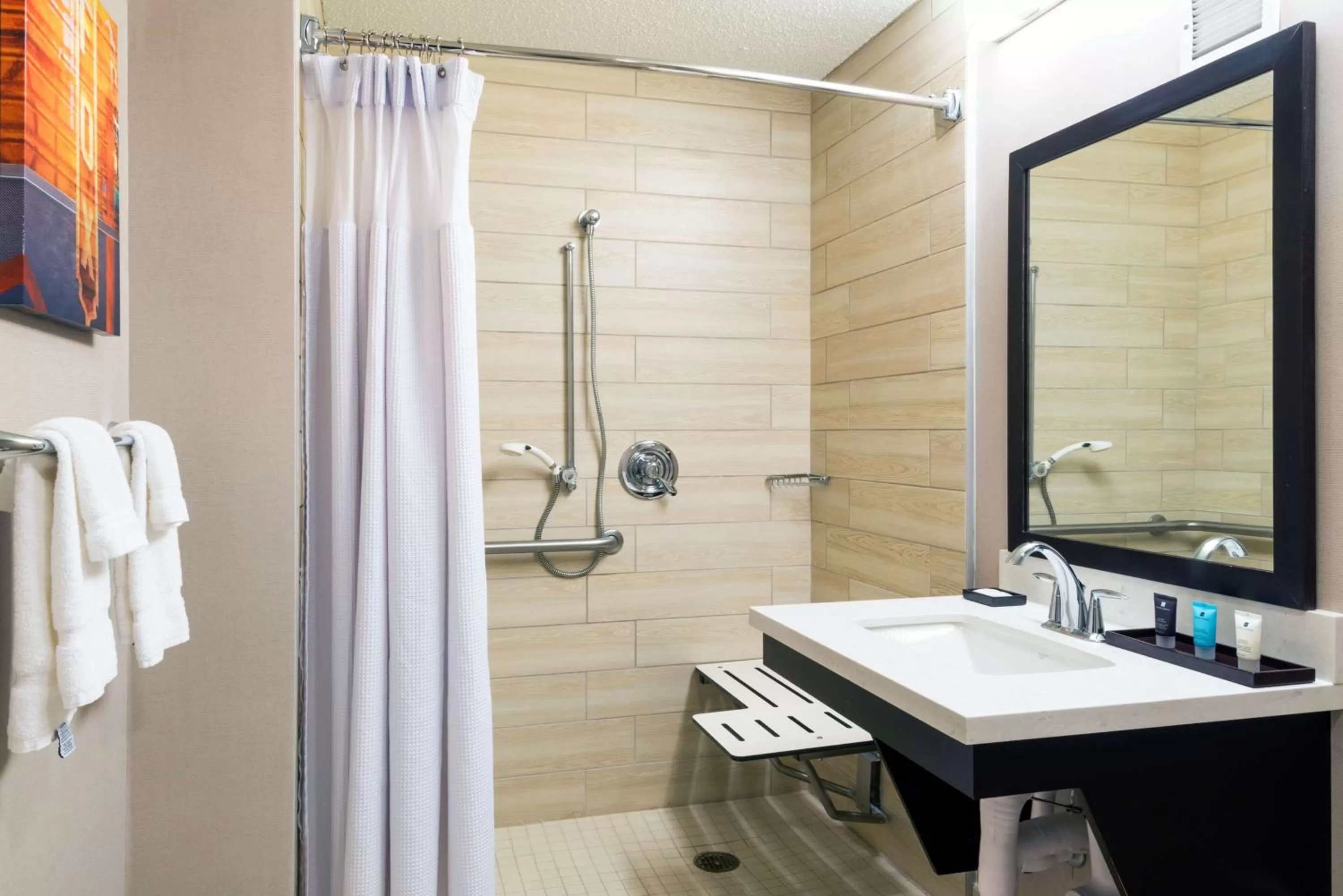 Hearing Accessible Deluxe King Room  in Sonesta Atlanta Airport North