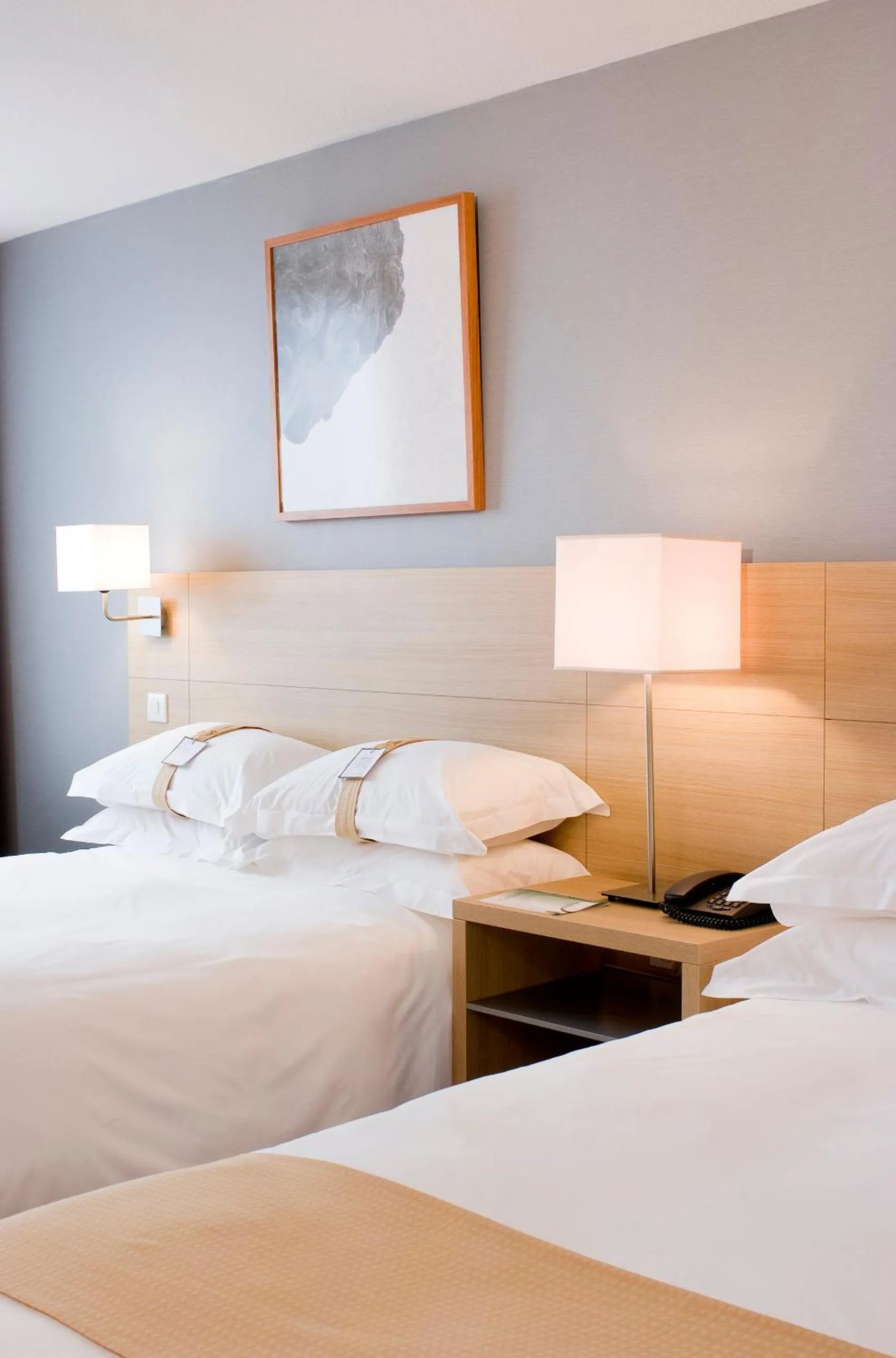 Bed in Mercure Paris Velizy