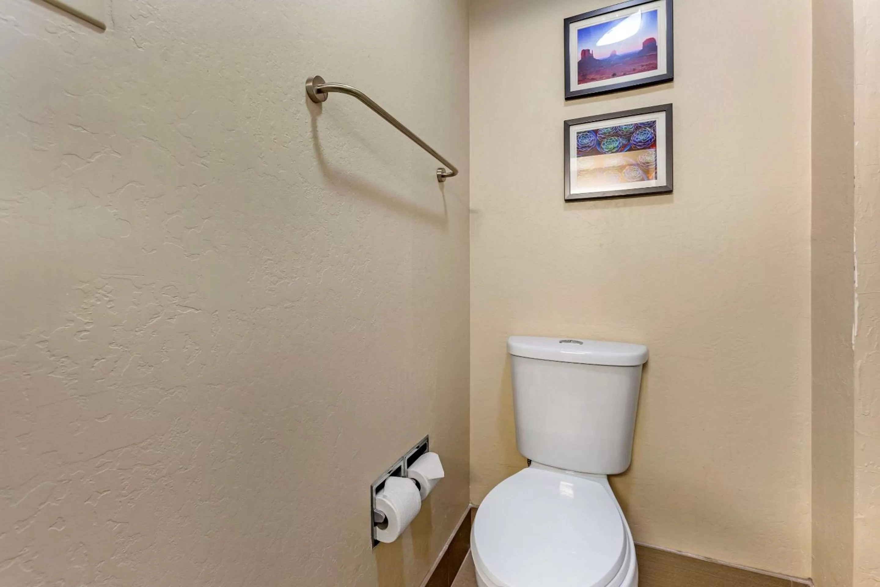 Bathroom in Comfort Inn & Suites Surprise Near Sun City West