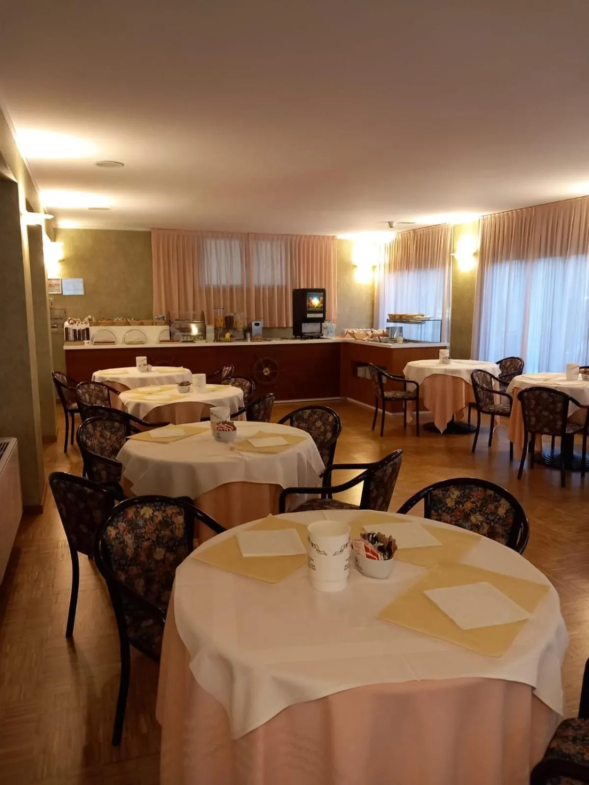 Breakfast in Hotel Corallo