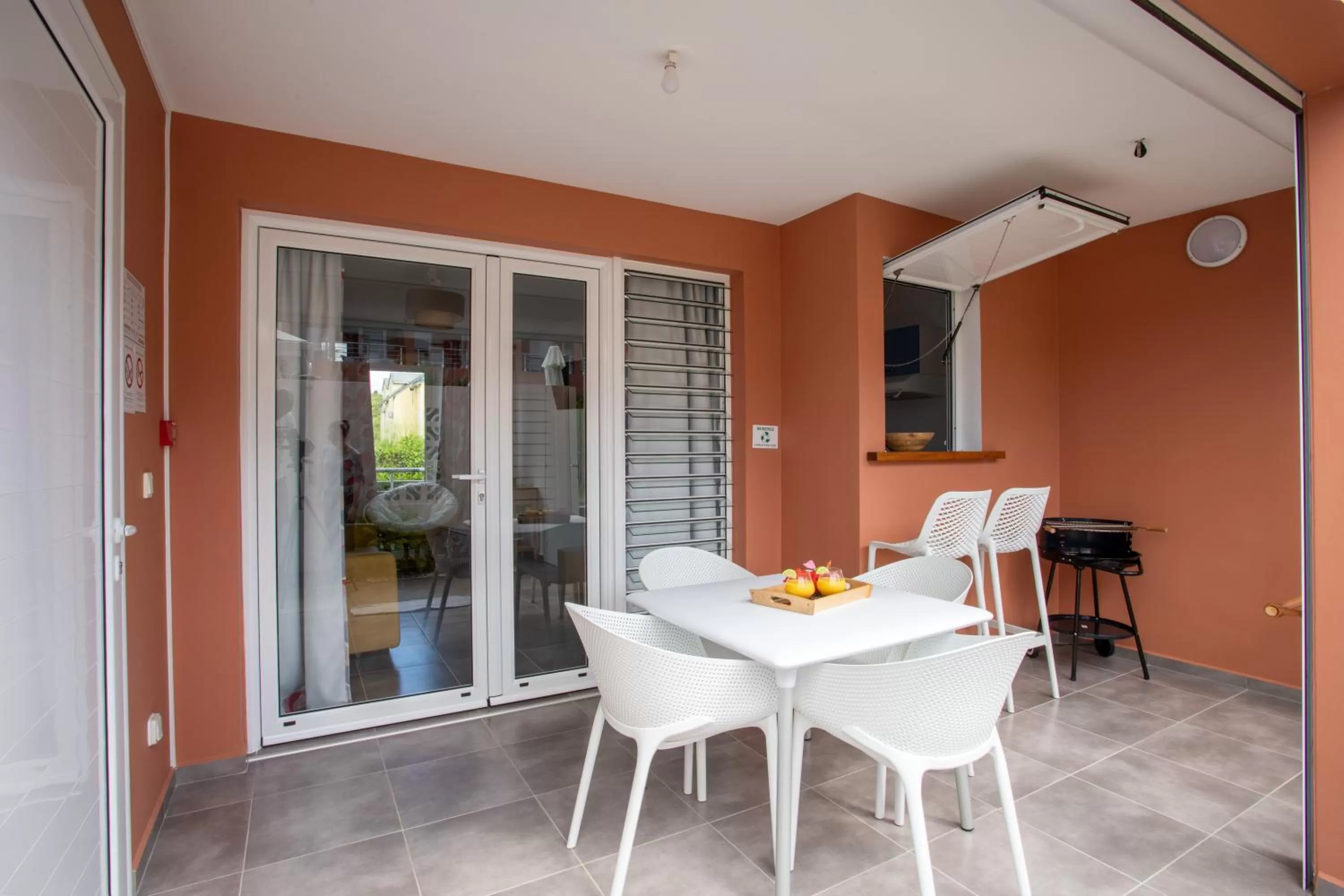 Patio in Hôtel Guadeloupe Palm Suites