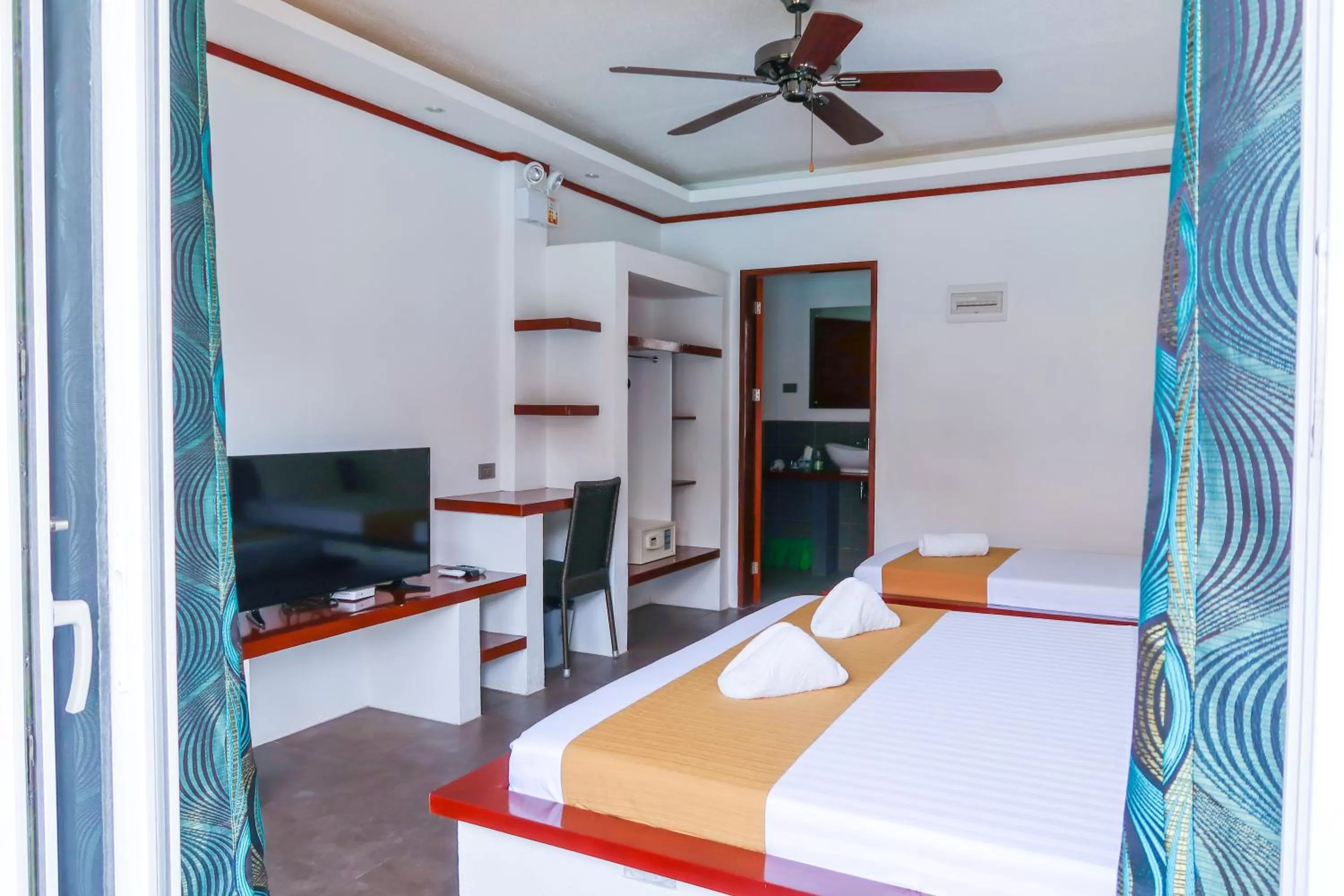 Bed in Scent of Green Papaya