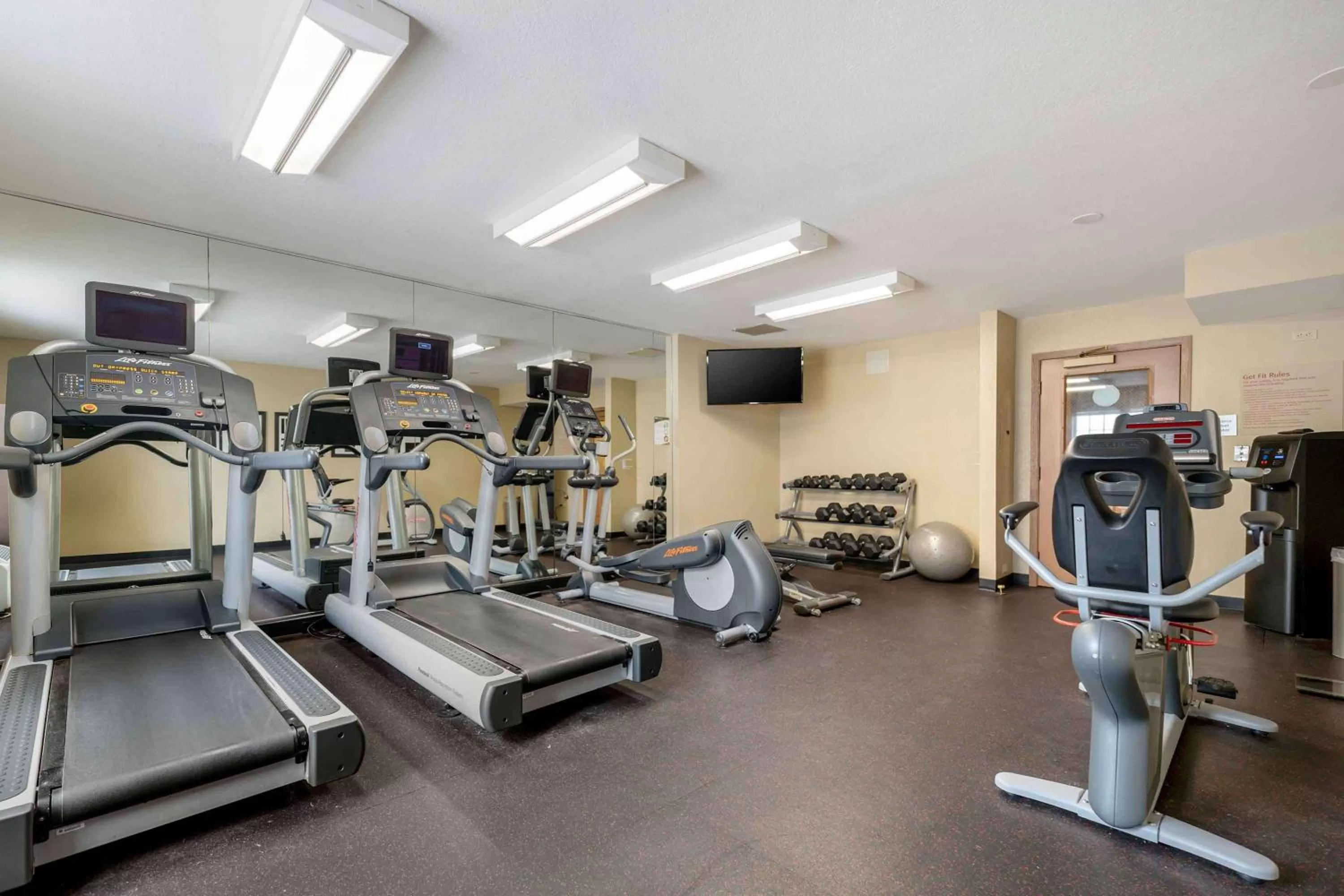 Fitness centre/facilities in Extended Stay America Suites - Chicago - Elgin - West Dundee