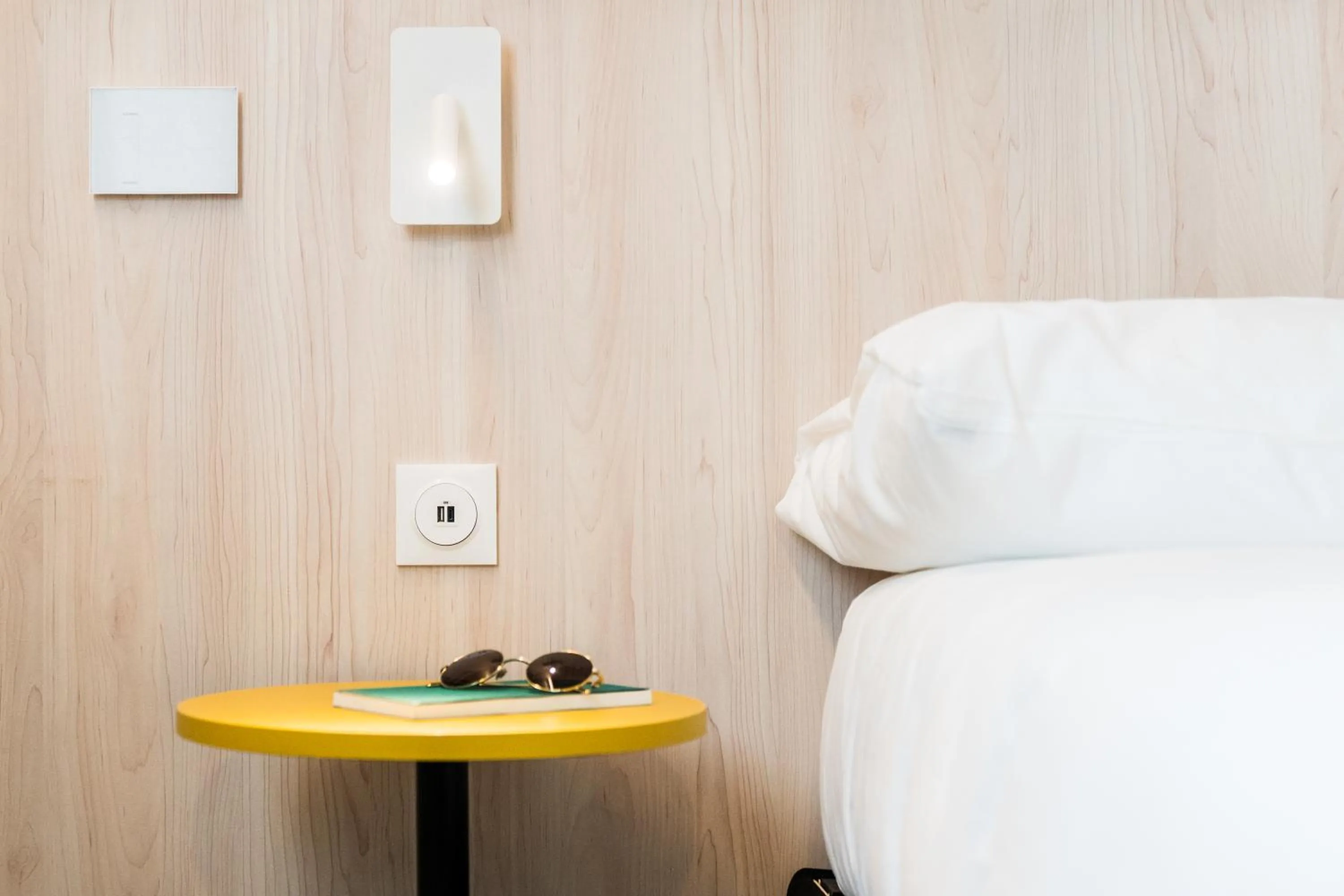 Bedroom in ibis Styles Limoges Centre