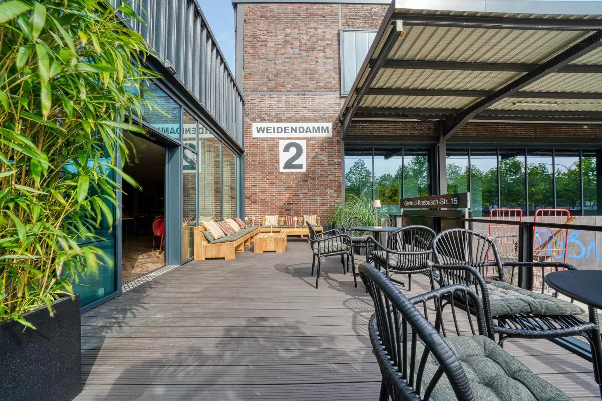 Area and facilities, Restaurant/Places to Eat in NYCE Hotel Hannover