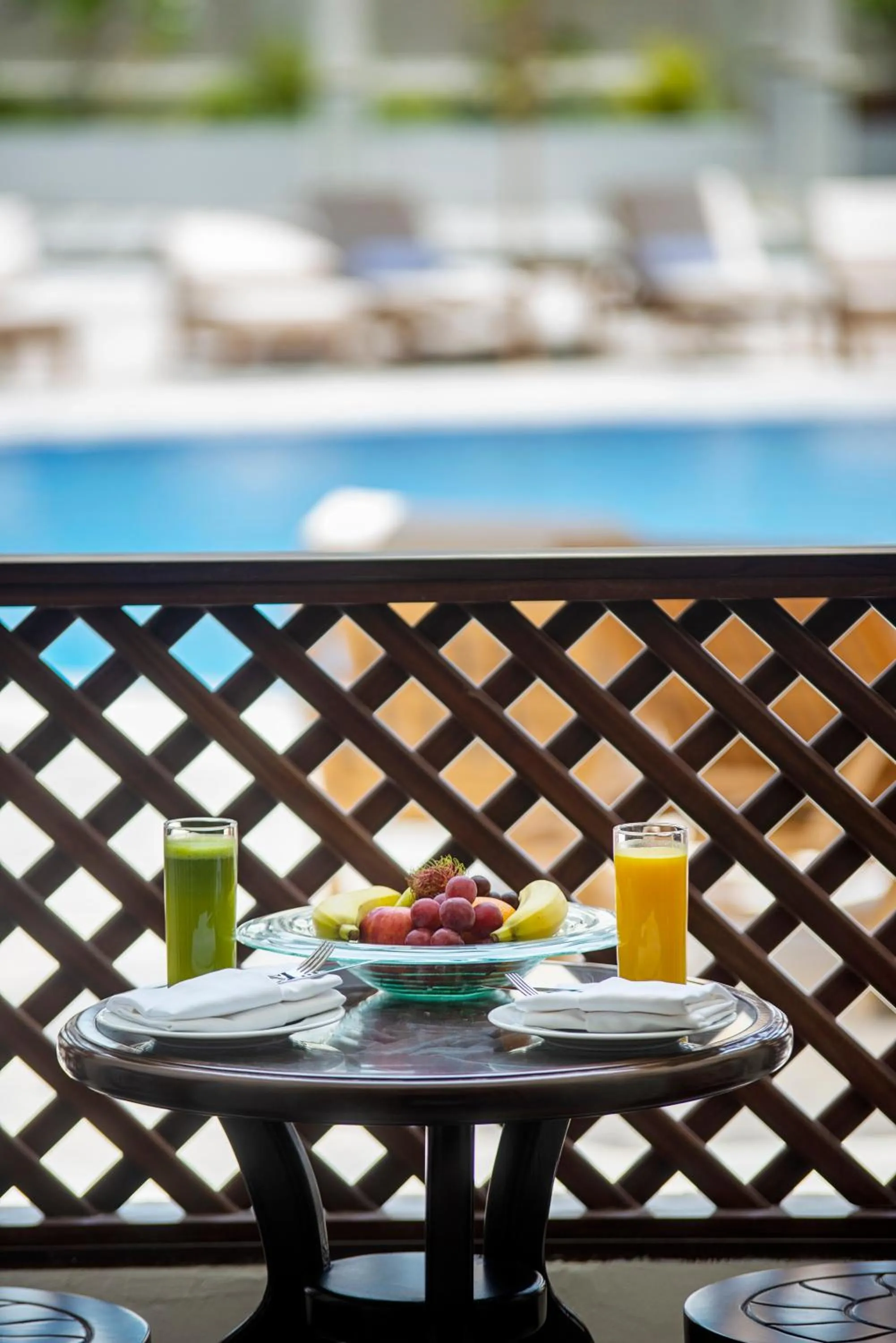 Pool view in Ezdan Palace Hotel