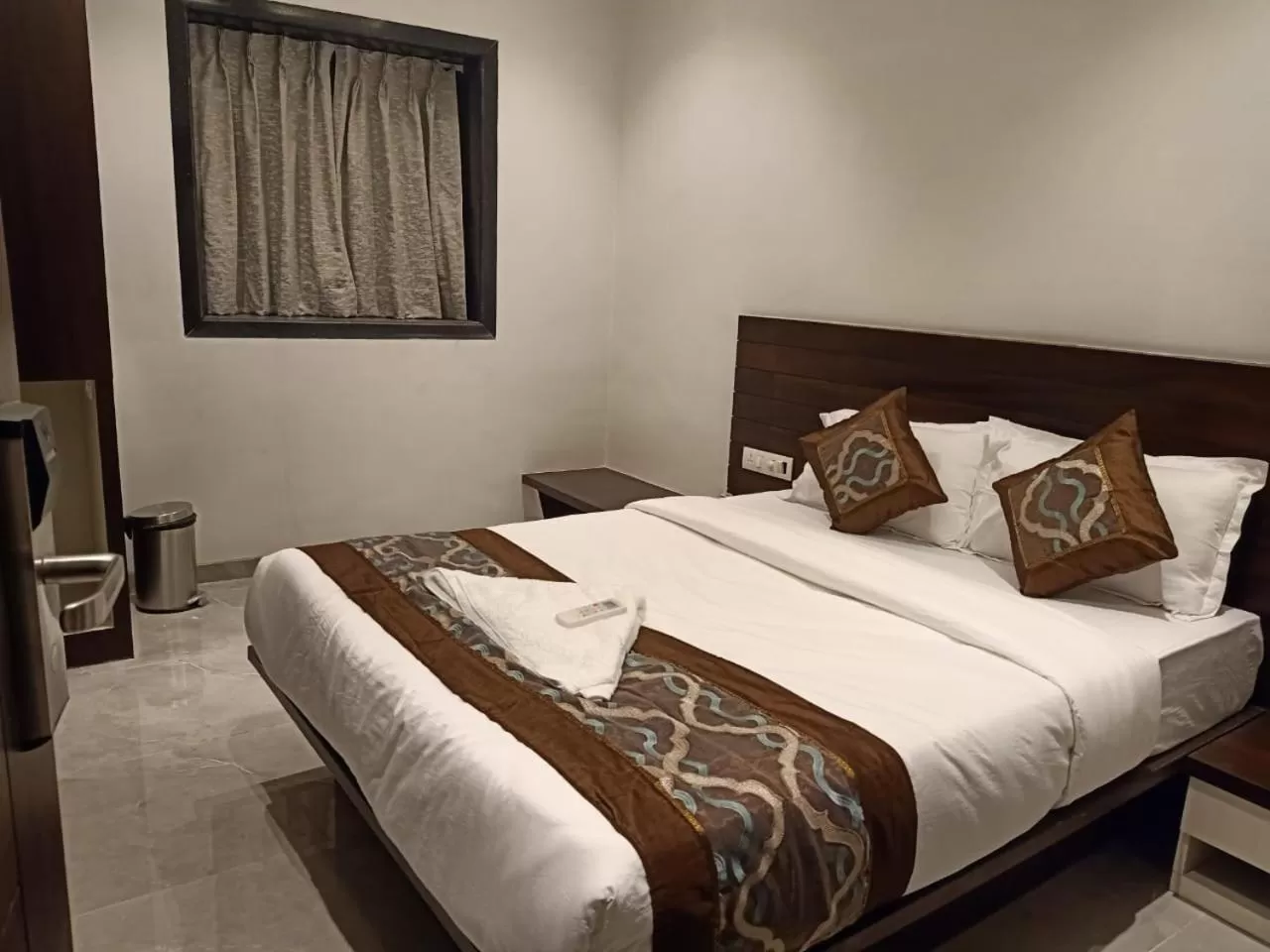 Bed in Hotel Flora Suites - Fort